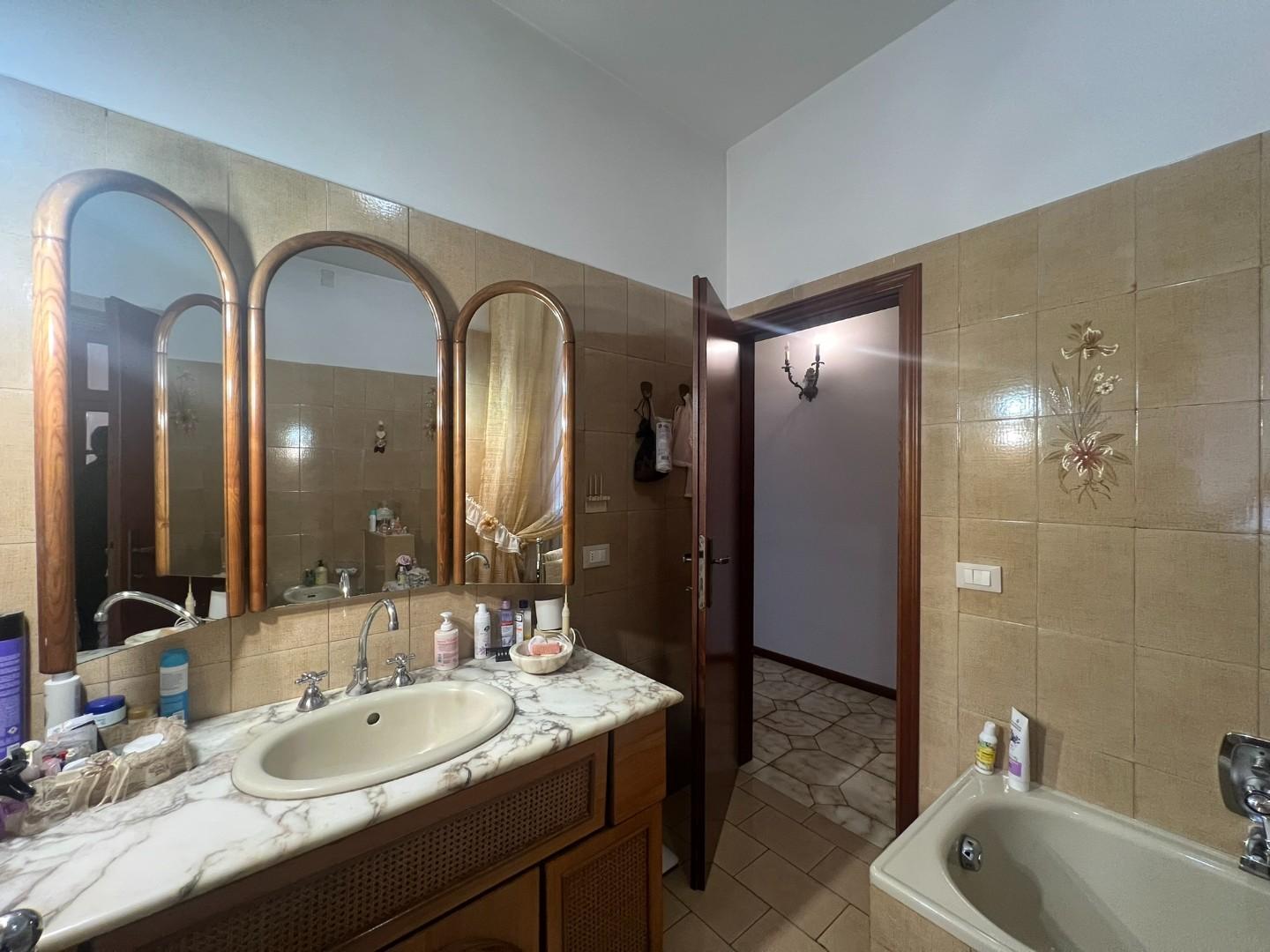 Immagine 21 di Casa semindipendente in vendita  a Vinci