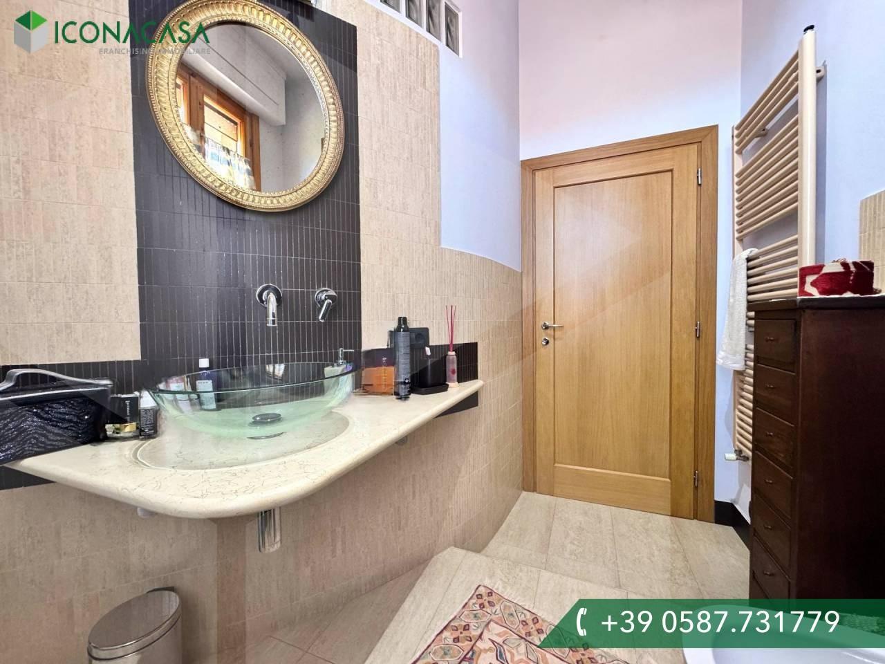 Immagine 32 di Appartamento in vendita  a Terricciola