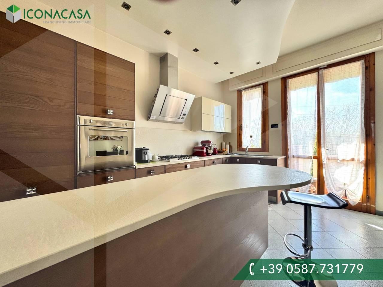 Immagine 12 di Appartamento in vendita  a Terricciola