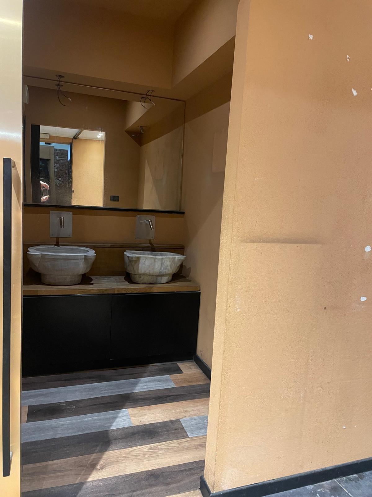 Immagine 26 di Bar / Ristorante in vendita  a Torino