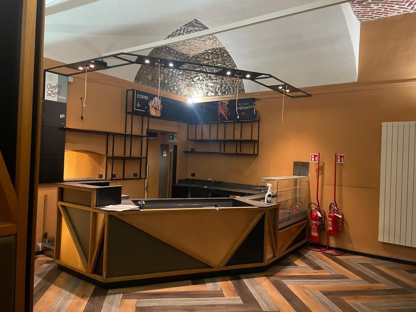 Immagine 25 di Bar / Ristorante in vendita  a Torino