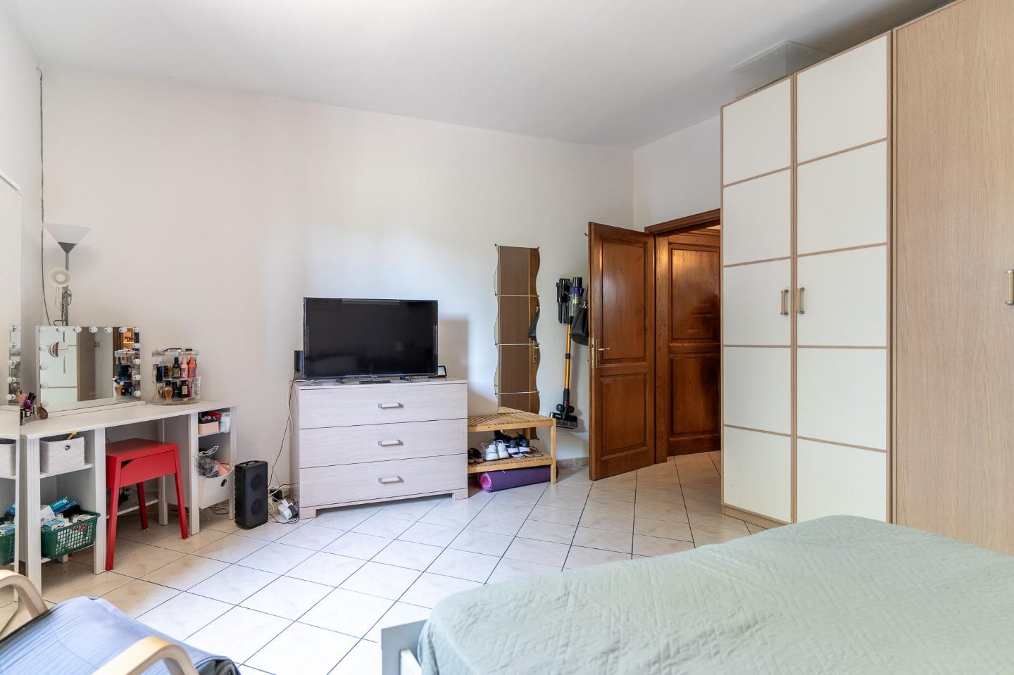 Immagine 21 di Appartamento in vendita  a Empoli