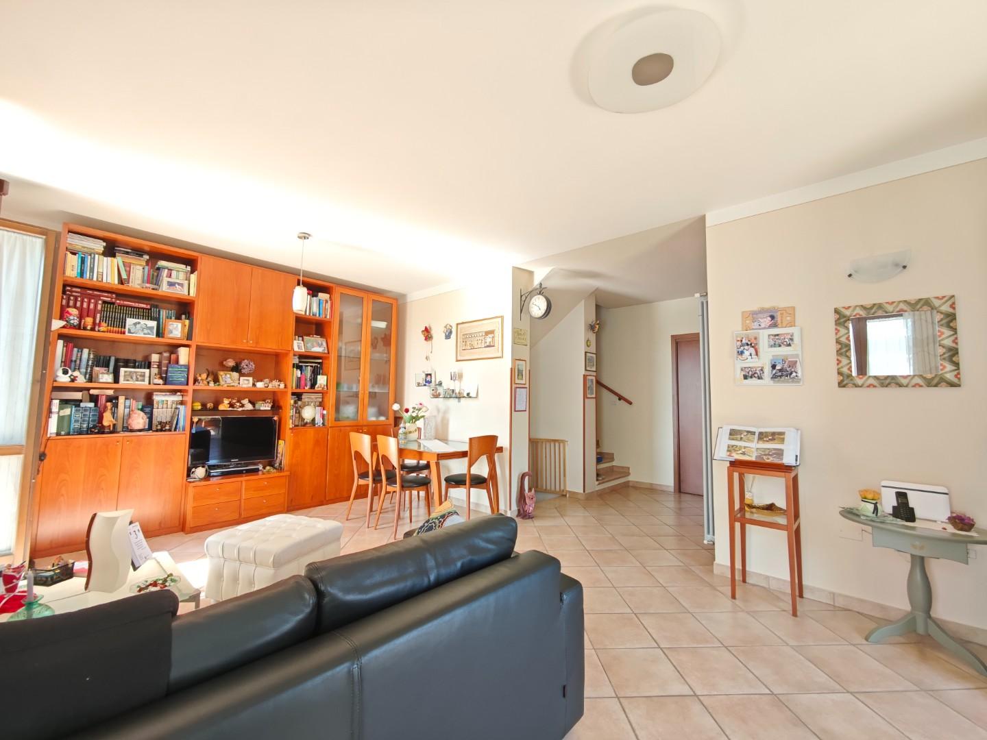 Immagine 16 di Villetta a schiera in vendita  a Capannoli