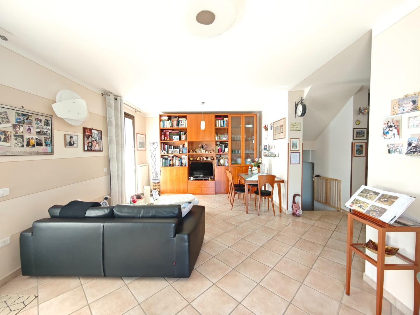 Immagine 17 di Villetta a schiera in vendita  a Capannoli