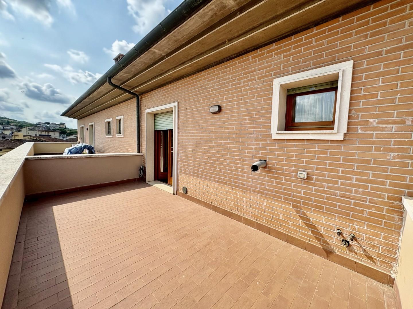 Immagine 22 di Appartamento in vendita  a Castelfiorentino