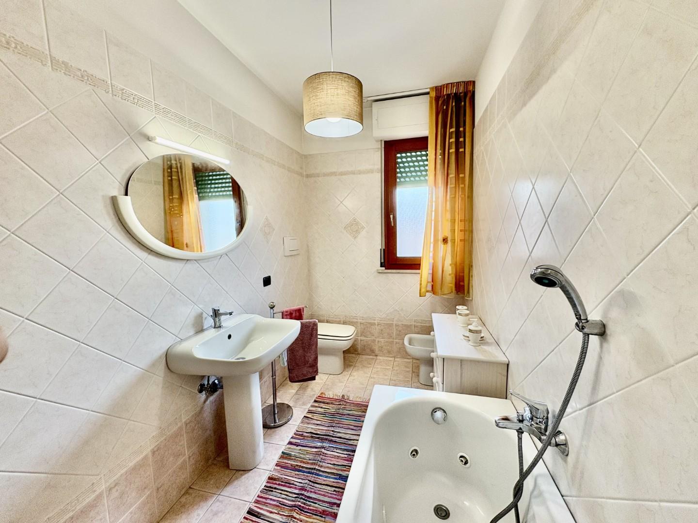 Immagine 16 di Appartamento in vendita  a Castelfiorentino