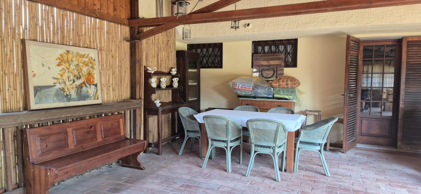 Immagine 5 di Casa bifamiliare in vendita  a Camaiore