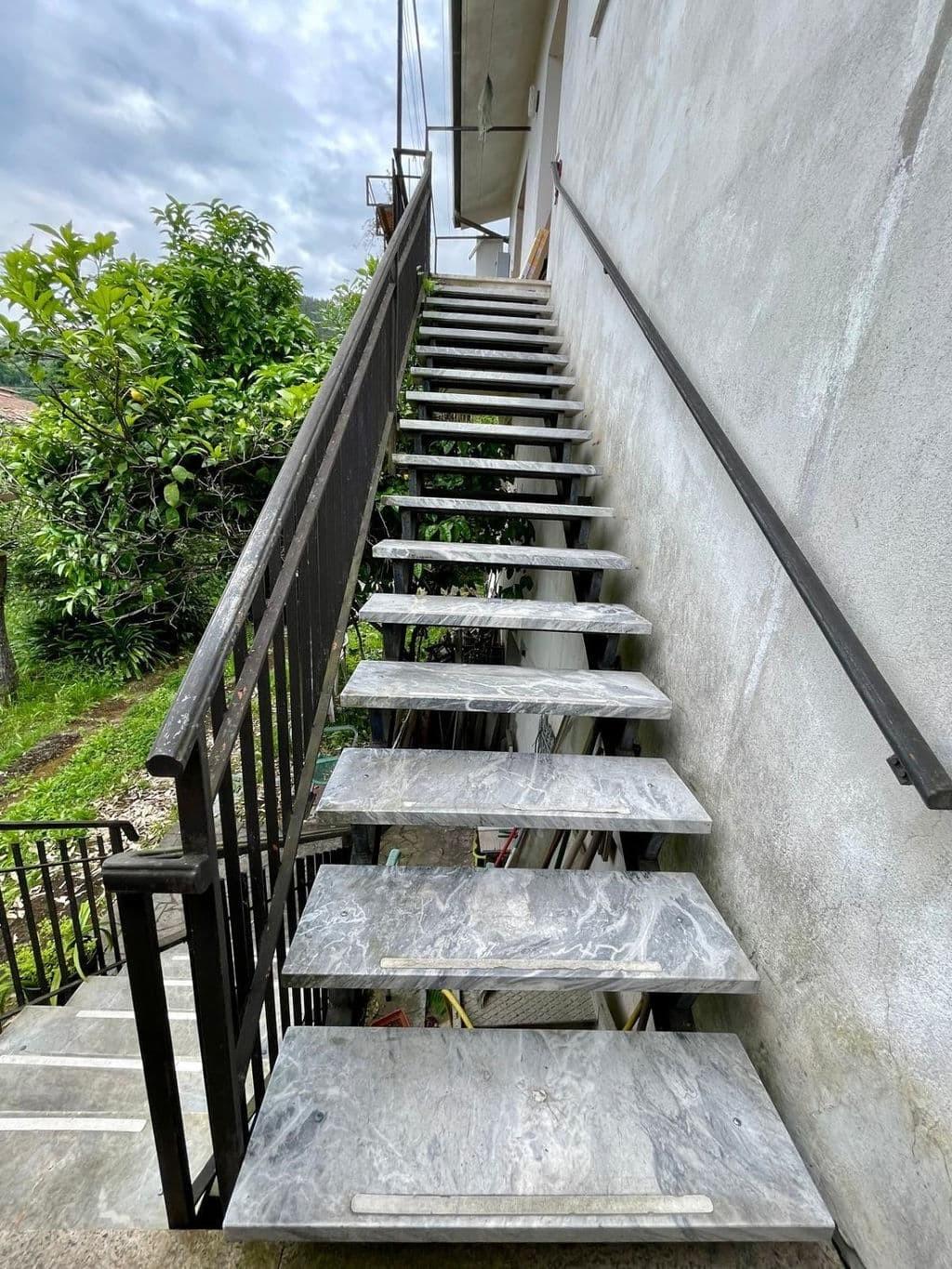 Immagine 4 di Casa bifamiliare in vendita  a Massa