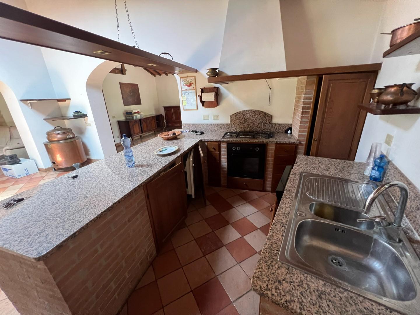 Immagine 8 di Casa colonica in vendita  a Castagneto Carducci