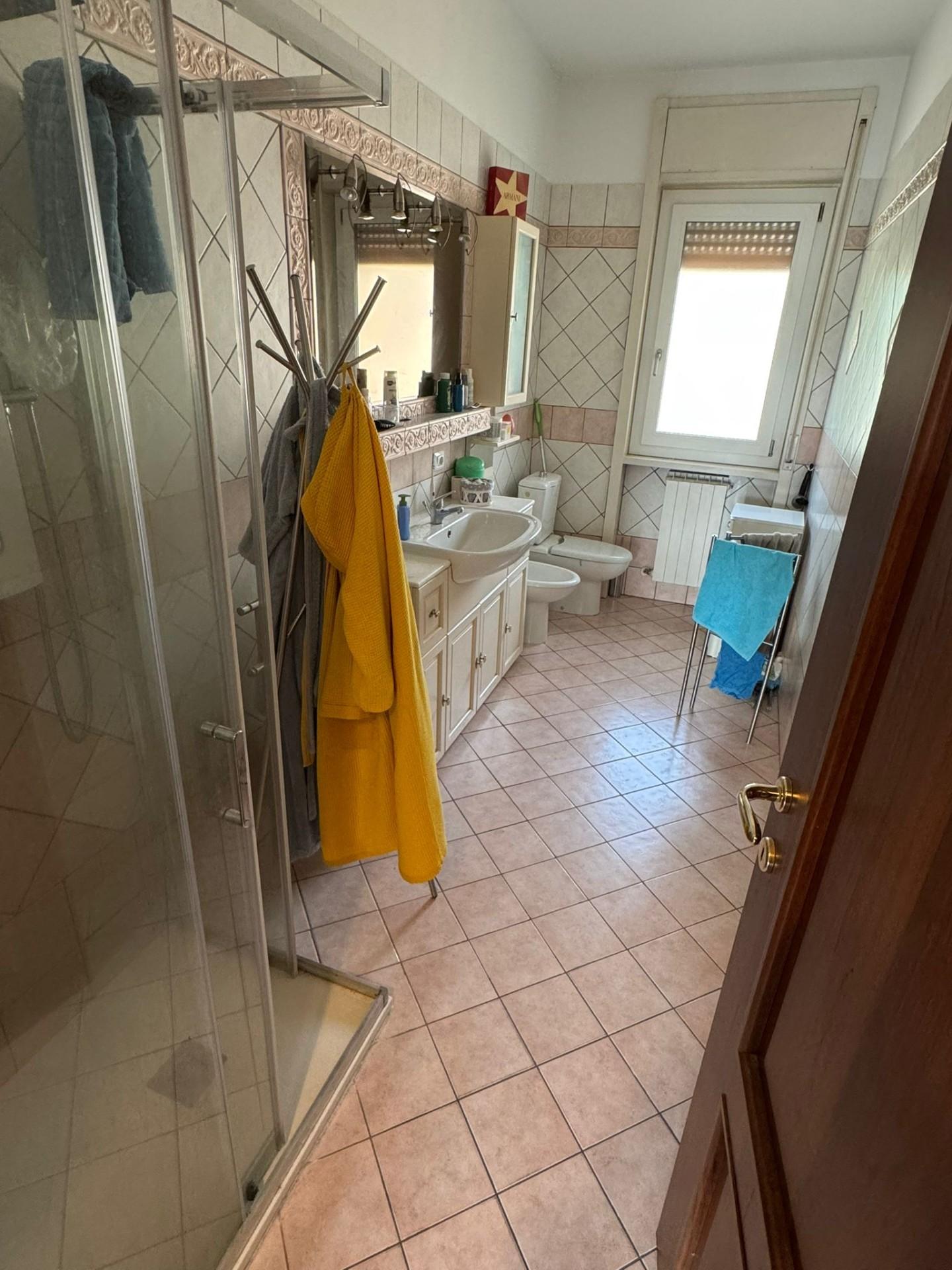 Immagine 7 di Appartamento in vendita  a Gallarate