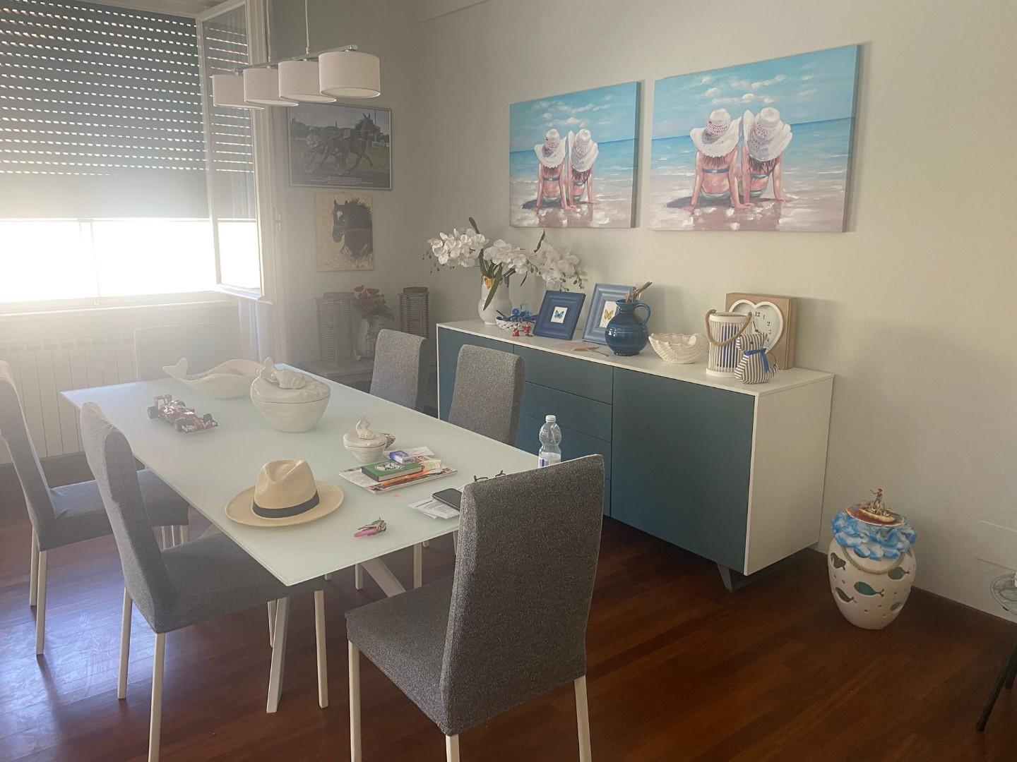 Immagine 28 di Appartamento in vendita  a Viareggio