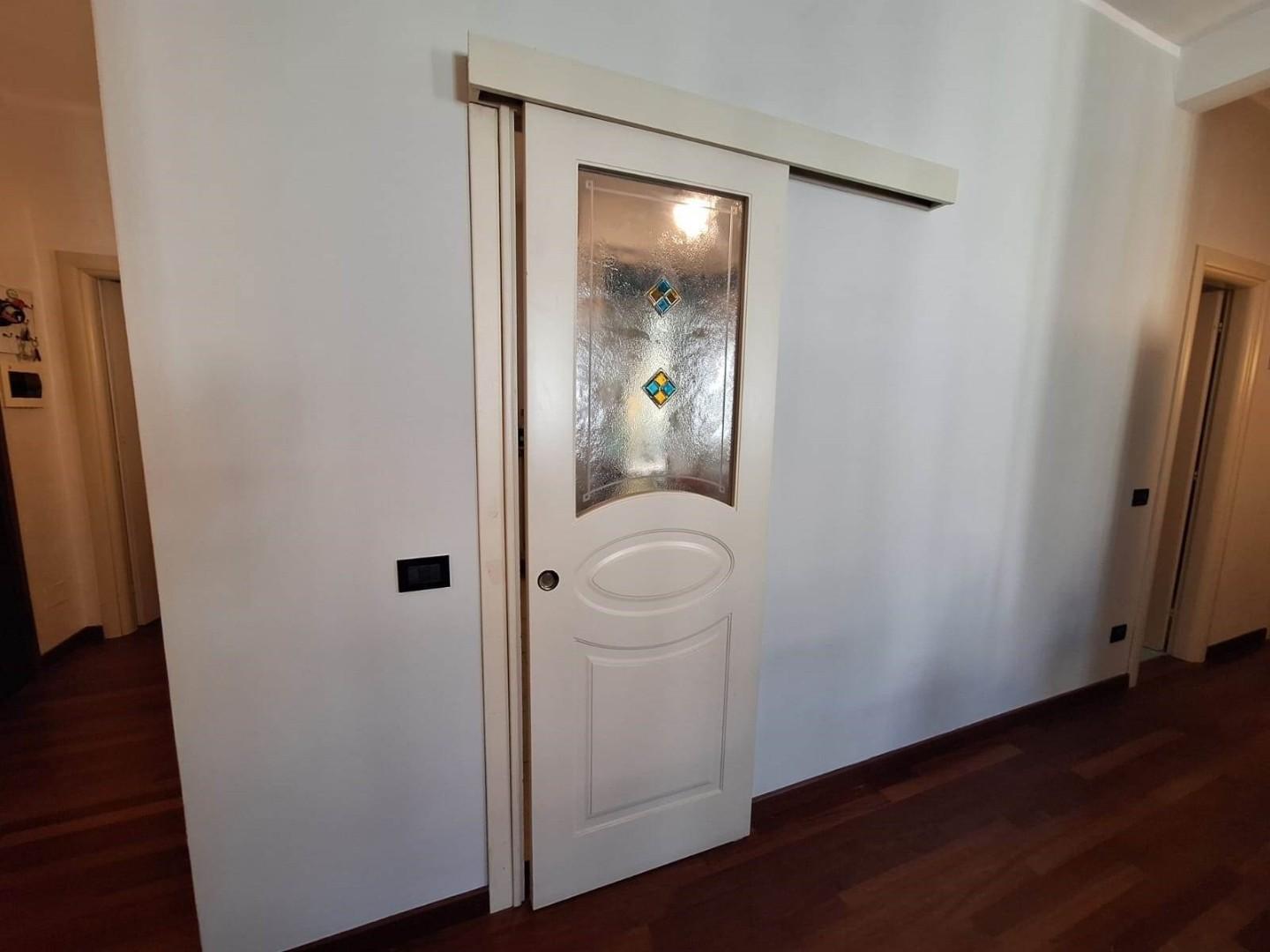 Immagine 14 di Appartamento in vendita  a Viareggio