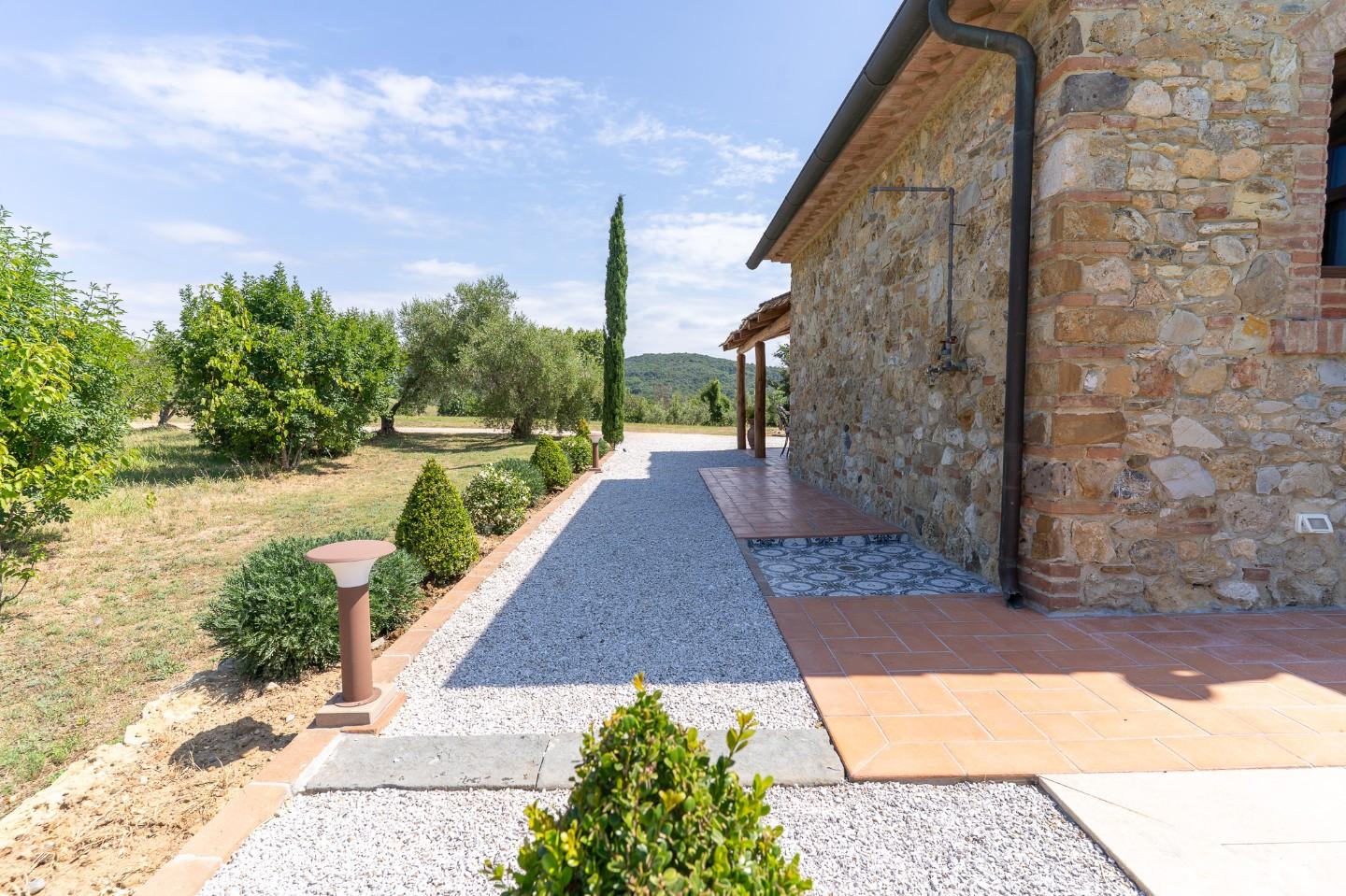 Immagine 15 di Villa in vendita  a Riparbella