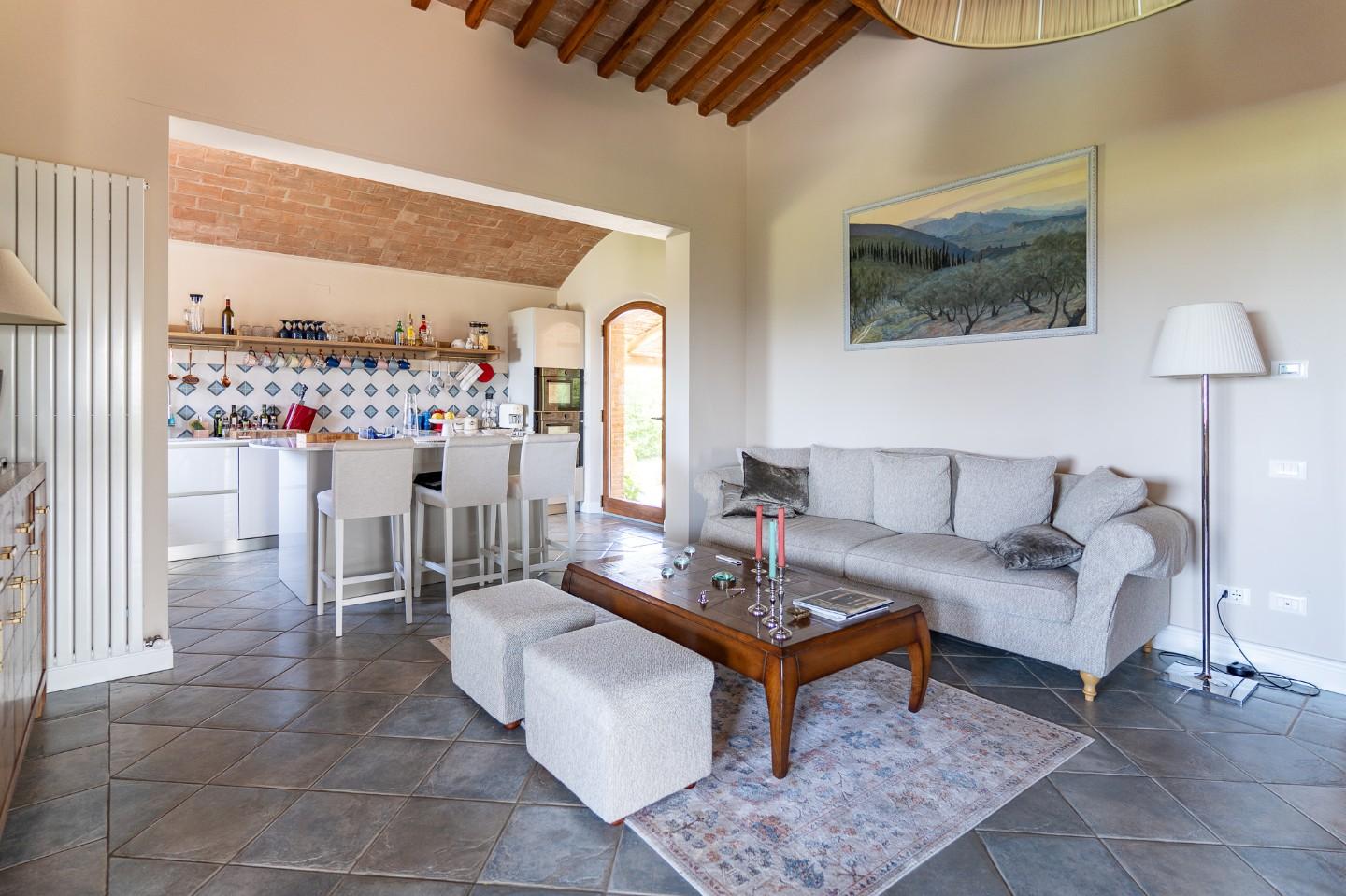 Immagine 33 di Villa in vendita  a Riparbella