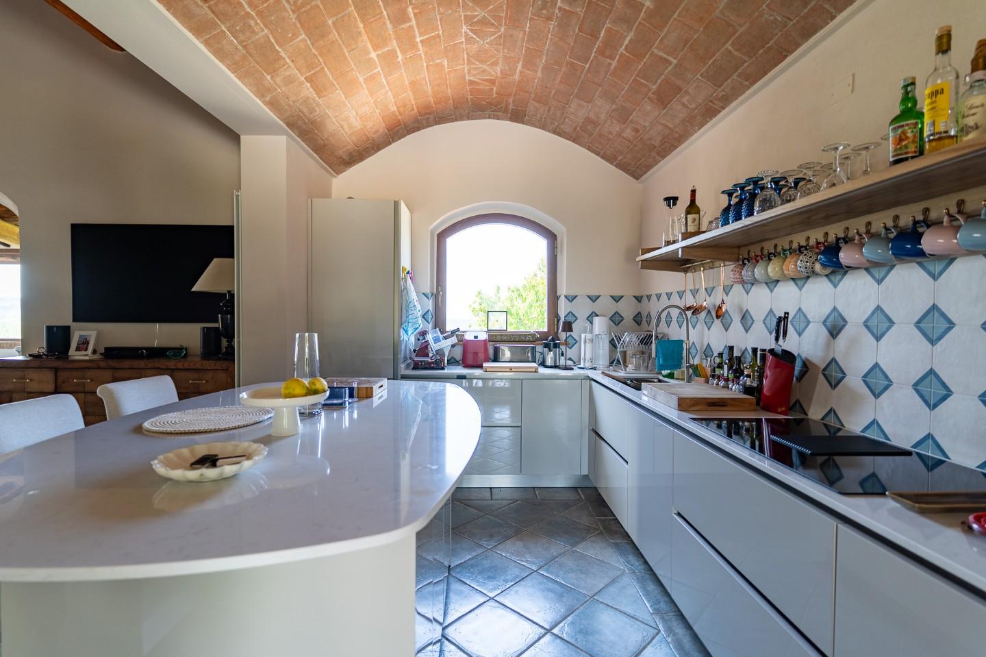 Immagine 37 di Villa in vendita  a Riparbella