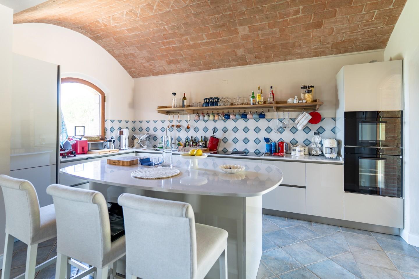 Immagine 38 di Villa in vendita  a Riparbella