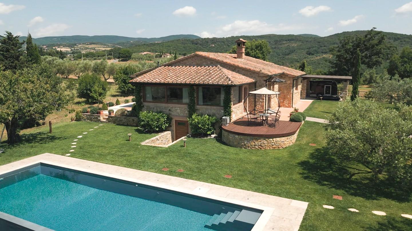 Immagine 2 di Villa in vendita  a Riparbella