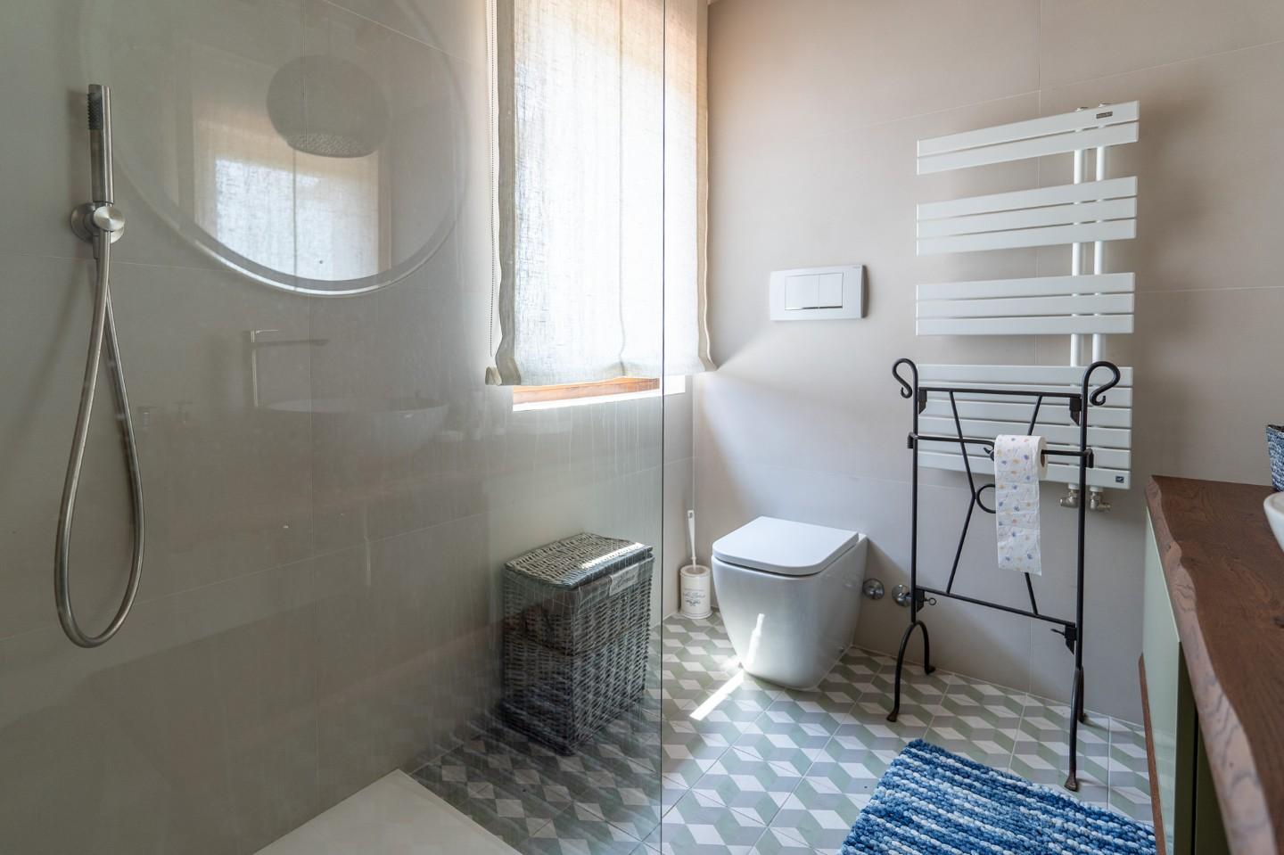 Immagine 42 di Villa in vendita  a Riparbella