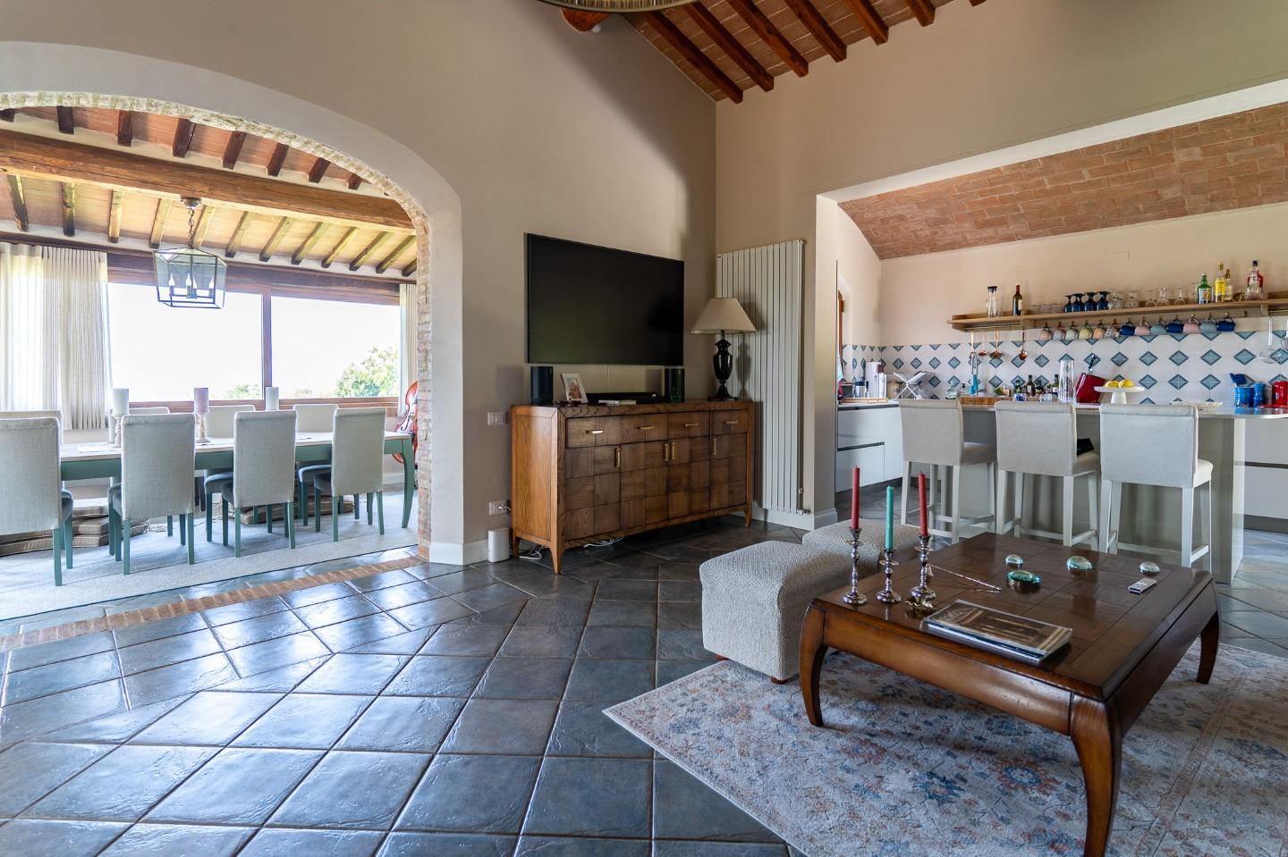 Immagine 27 di Villa in vendita  a Riparbella