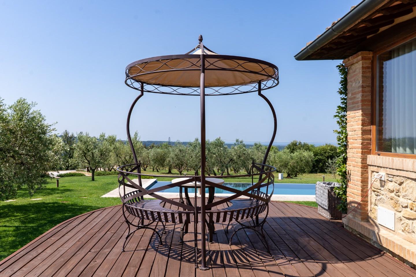 Immagine 24 di Villa in vendita  a Riparbella