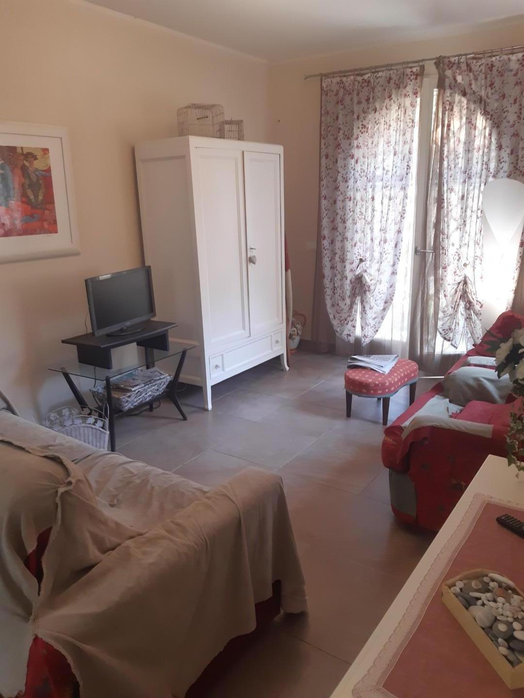 Immagine 6 di Villetta a schiera in vendita  a Montignoso