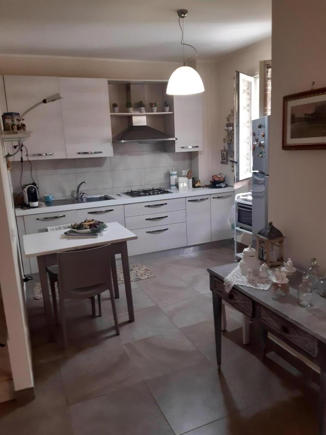 Immagine 8 di Villetta a schiera in vendita  a Montignoso