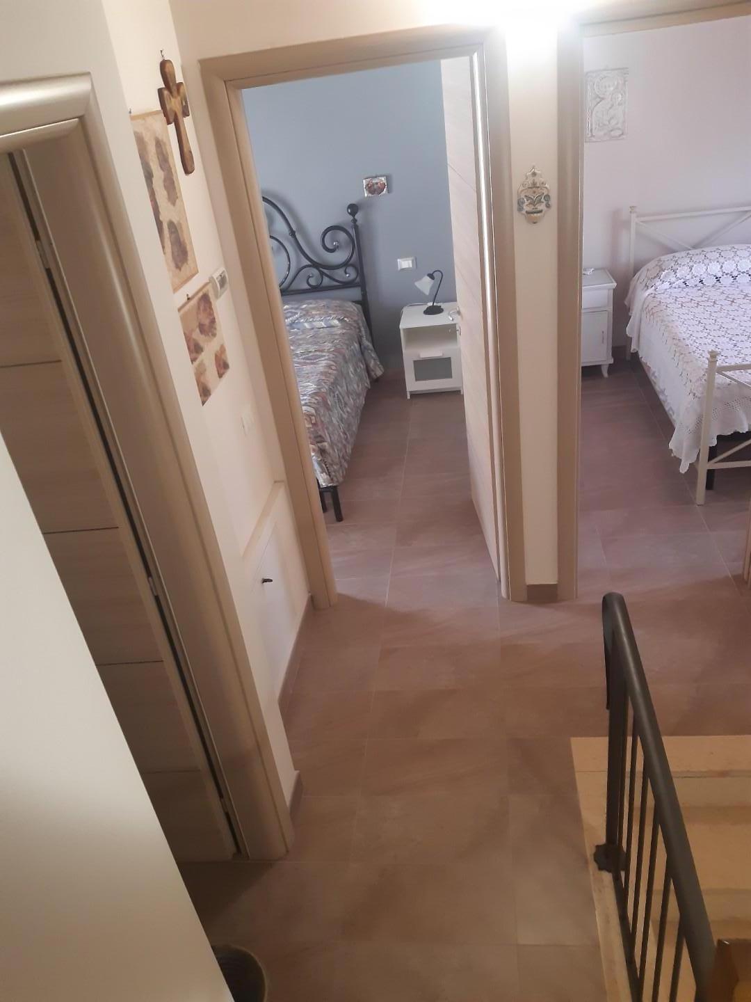 Immagine 13 di Villetta a schiera in vendita  a Montignoso