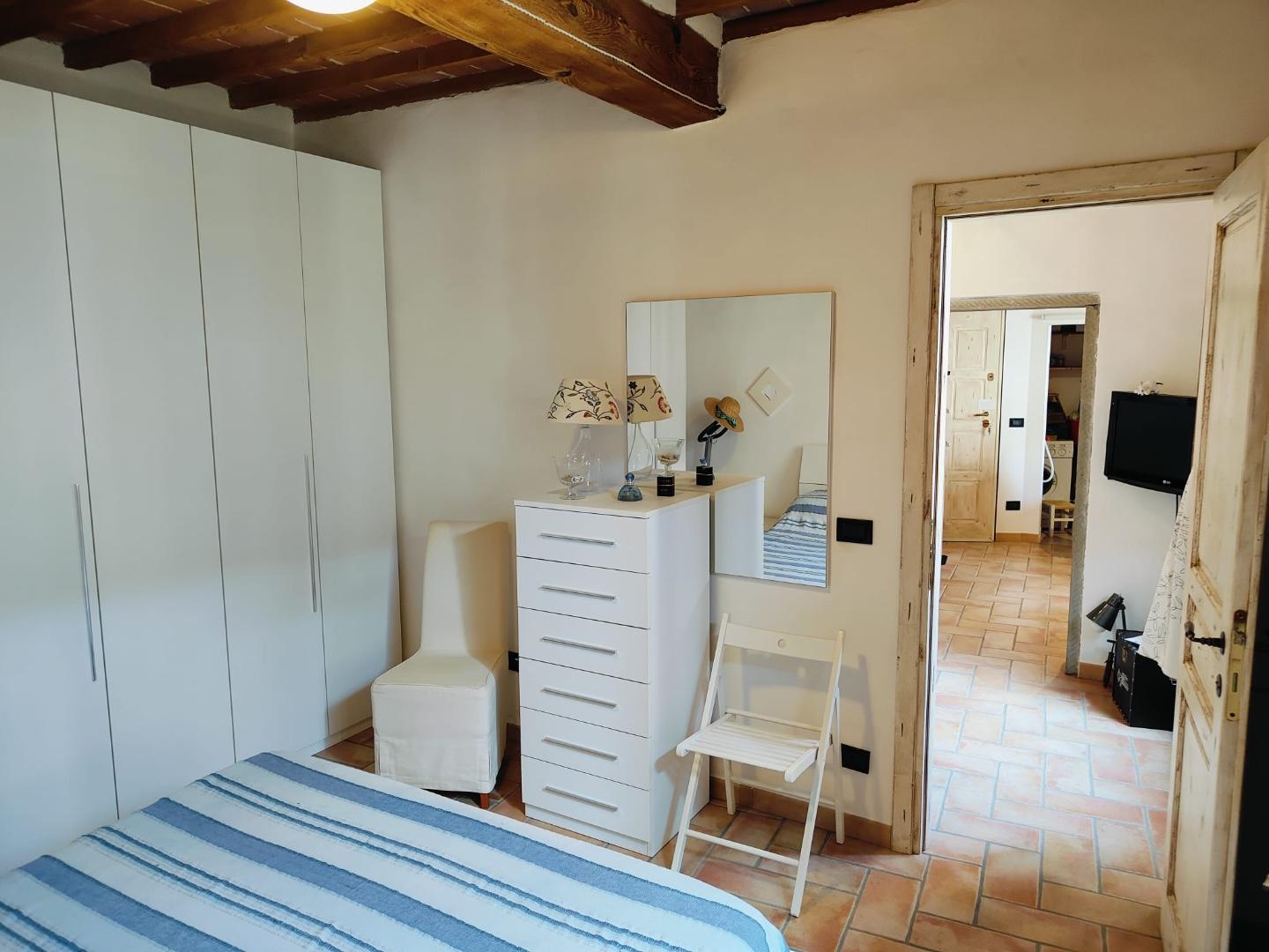 Immagine 11 di Appartamento in vendita  a Livorno