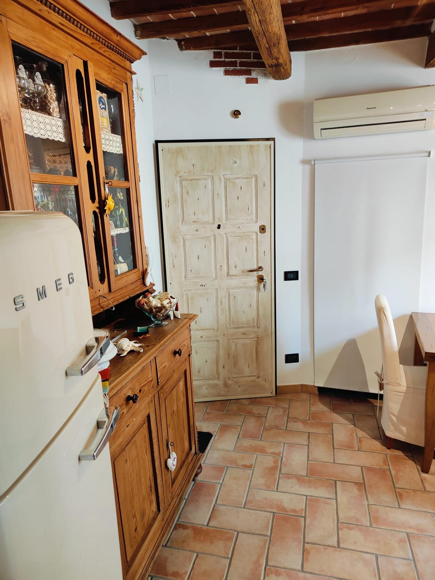 Immagine 5 di Appartamento in vendita  a Livorno