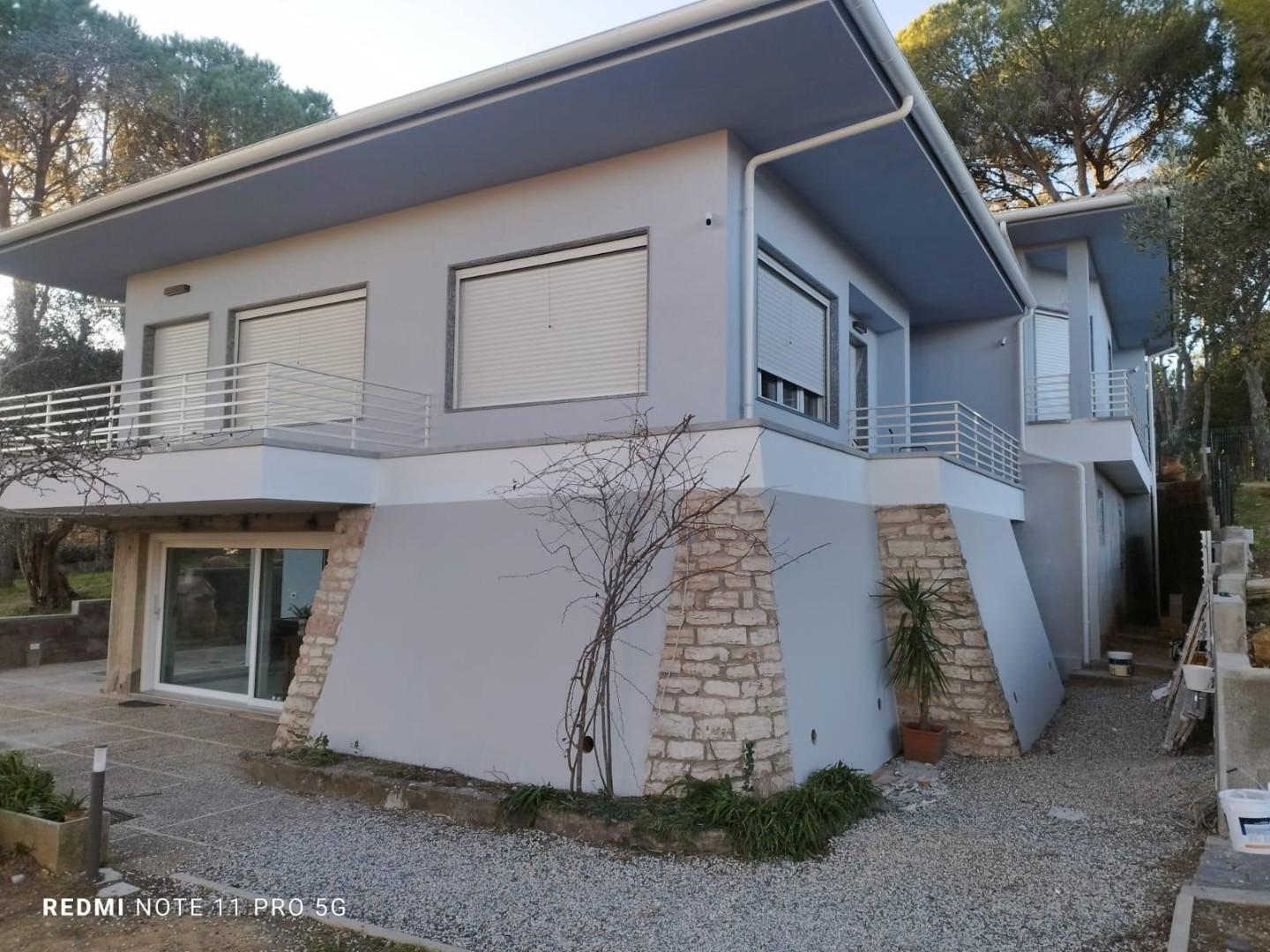 Immagine 2 di Villa in vendita  a Rosignano Marittimo