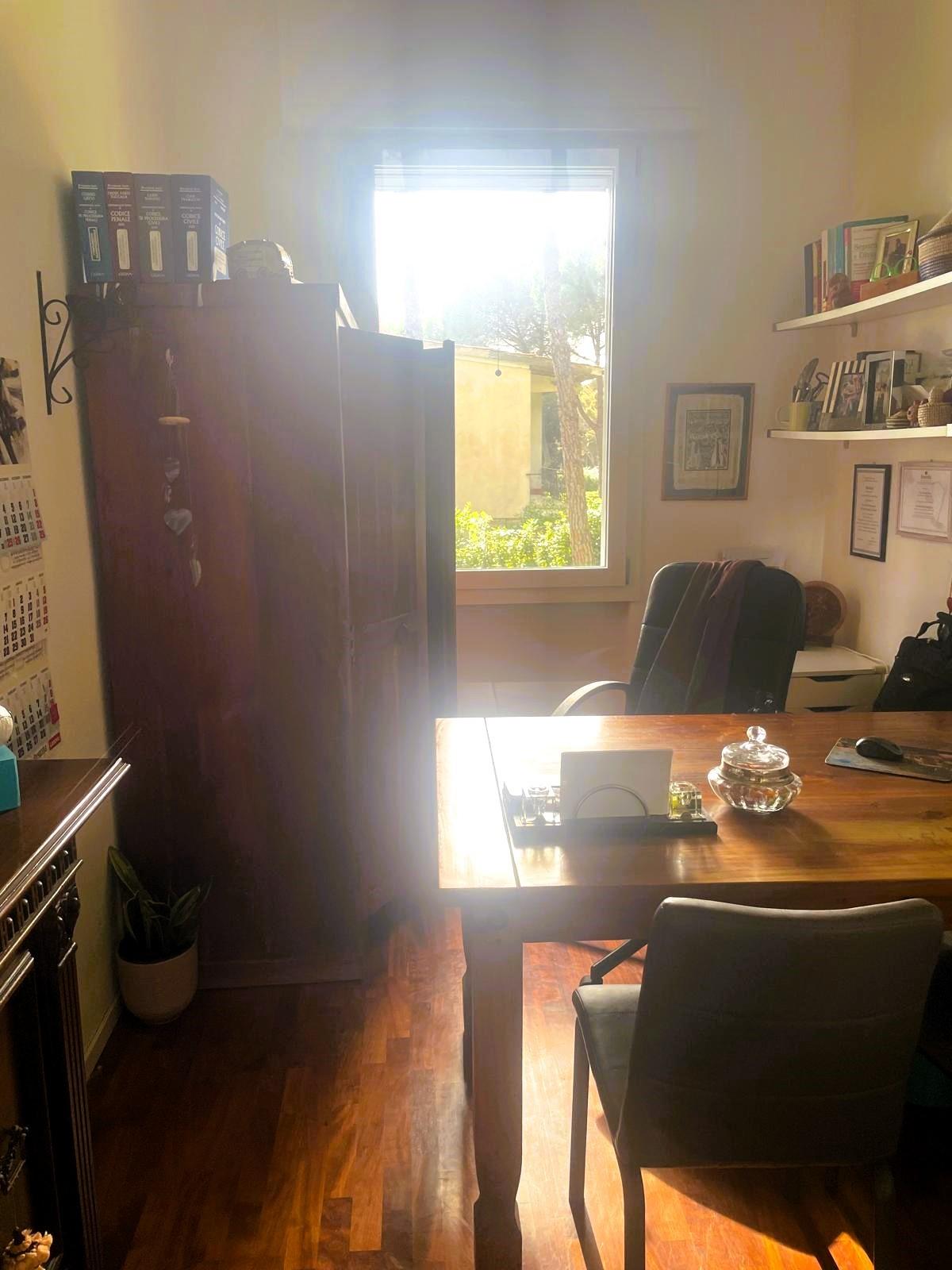 Immagine 19 di Villa in vendita  a Rosignano Marittimo