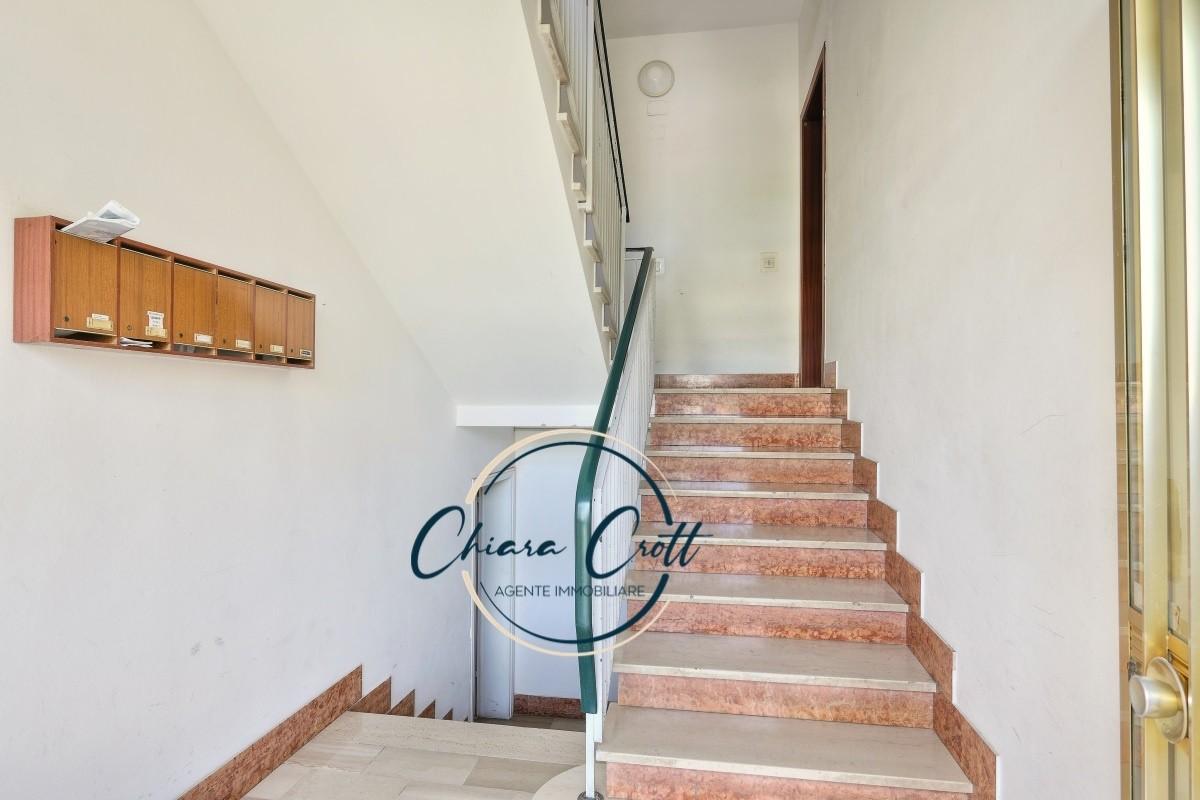 Immagine 16 di Appartamento in vendita  a Livorno