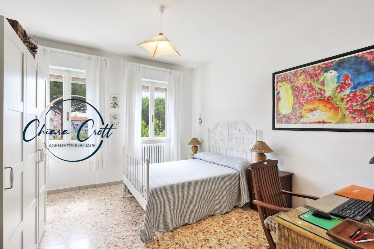 Immagine 11 di Appartamento in vendita  a Livorno