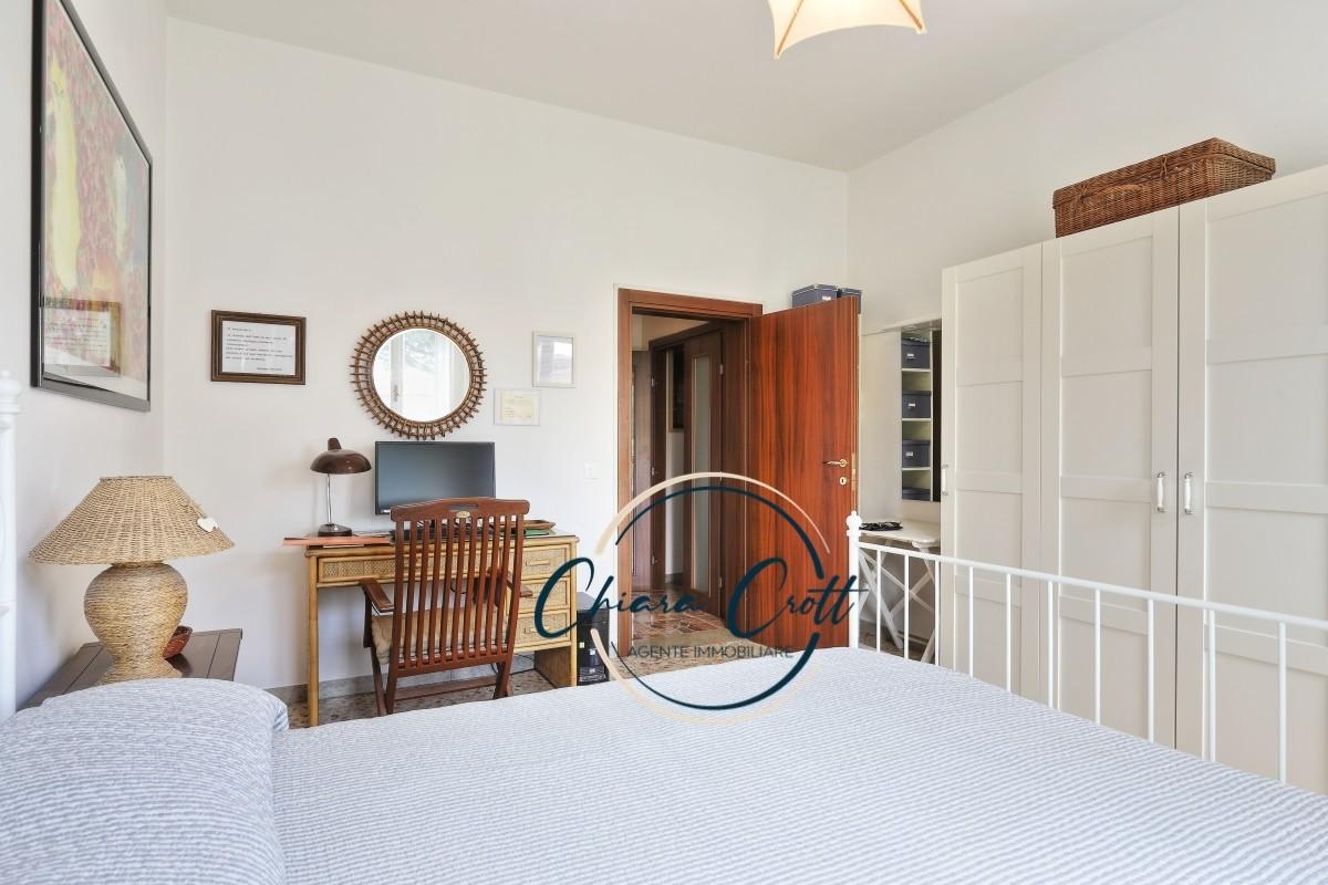 Immagine 12 di Appartamento in vendita  a Livorno