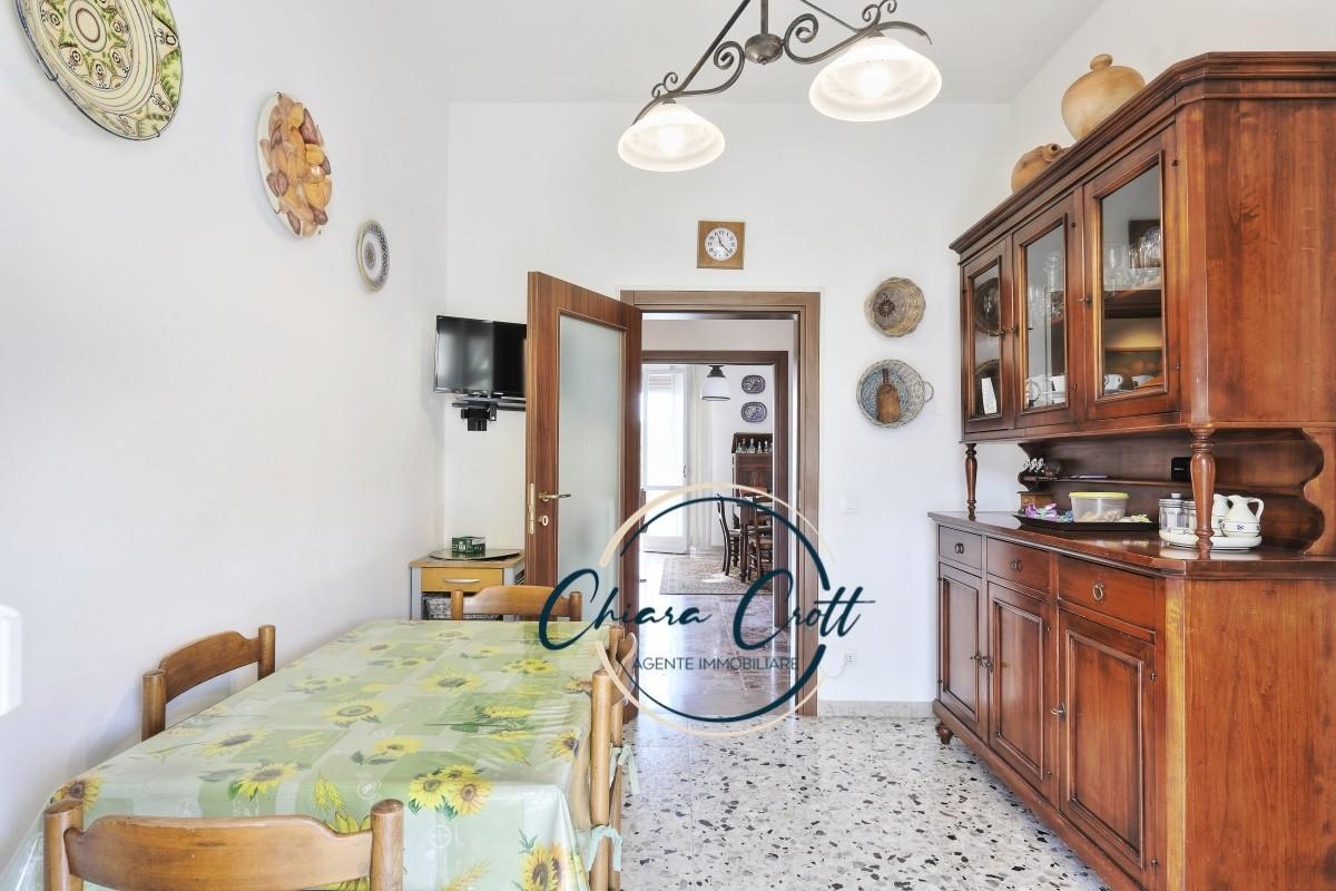 Immagine 10 di Appartamento in vendita  a Livorno