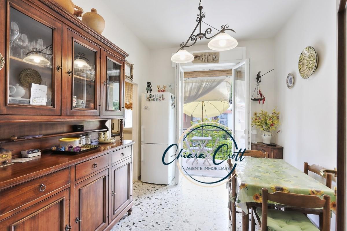 Immagine 8 di Appartamento in vendita  a Livorno