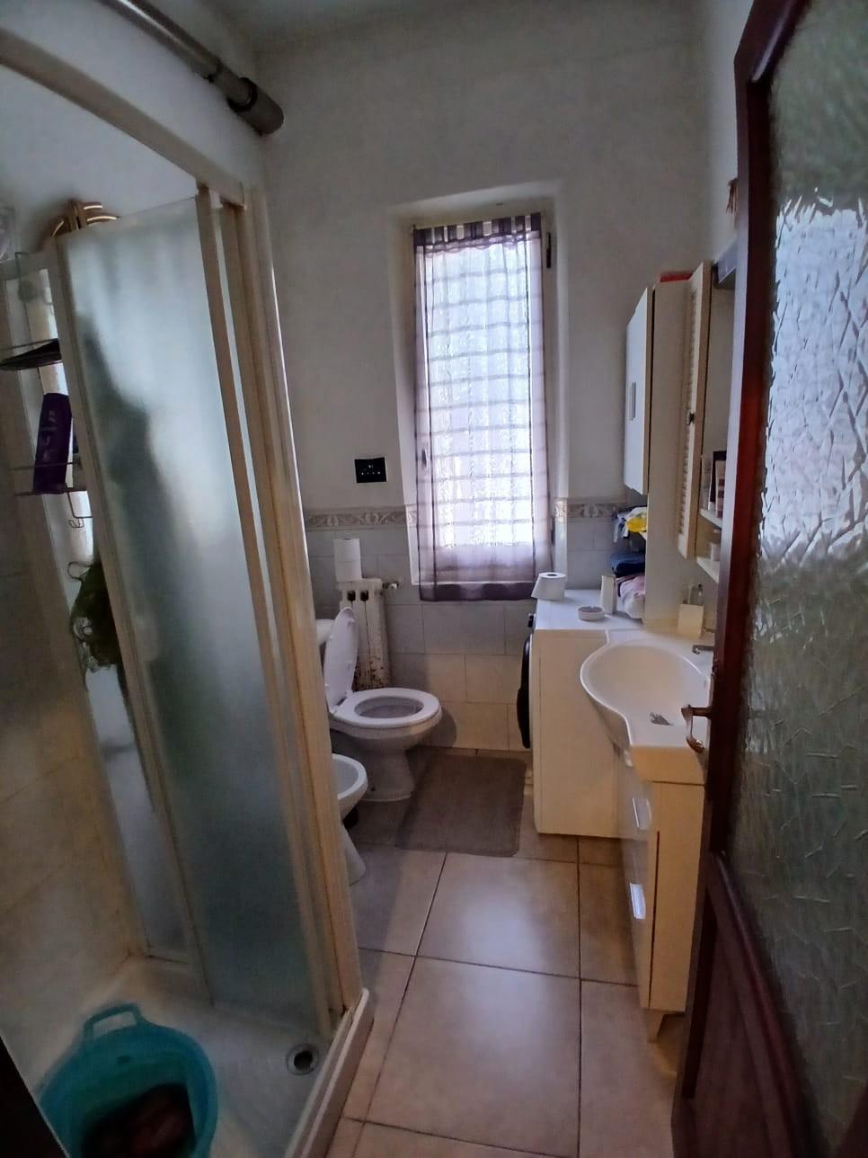 Immagine 5 di Porzione di casa in vendita  a Massa