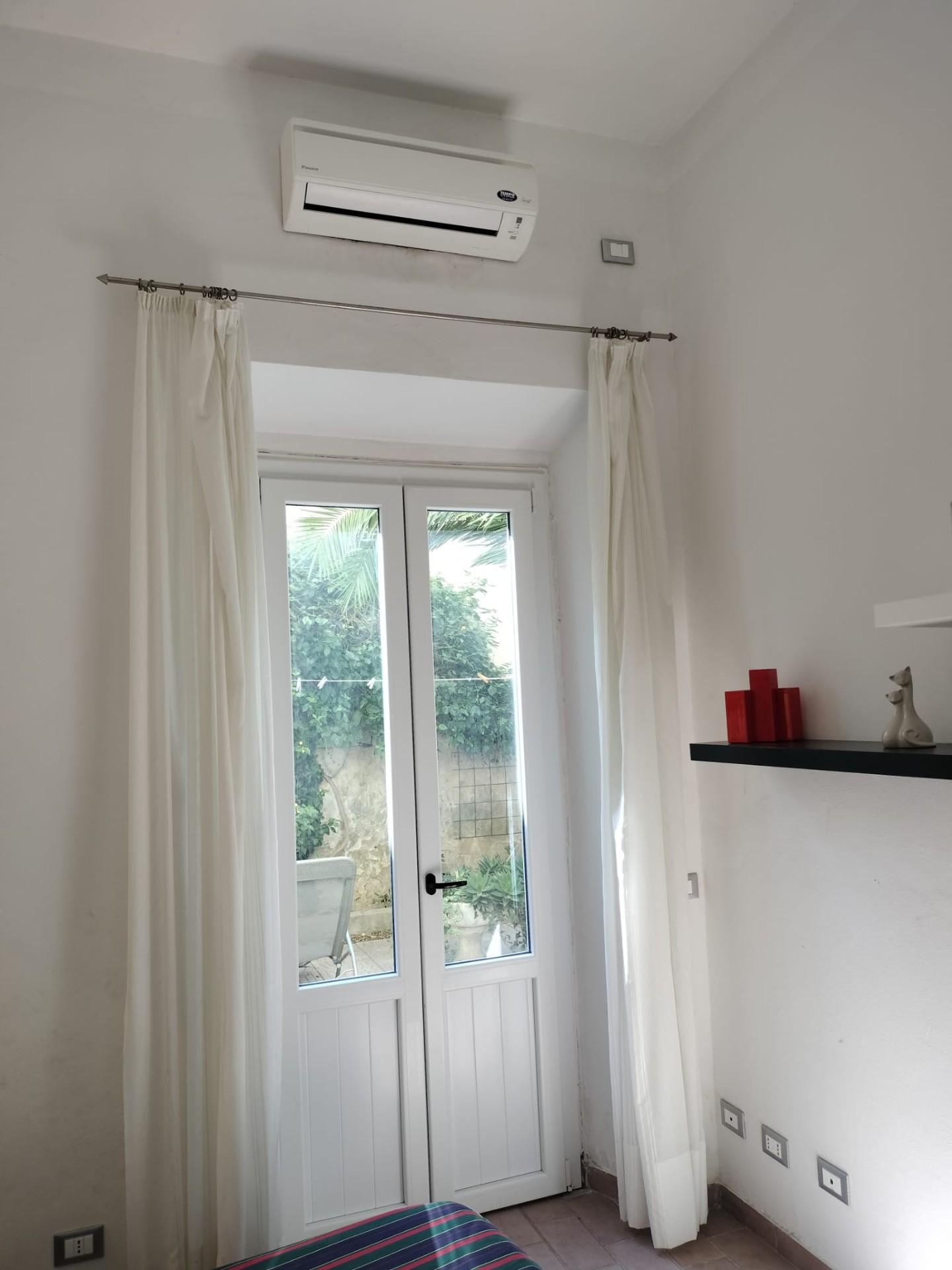 Immagine 6 di Appartamento in affitto  a Livorno