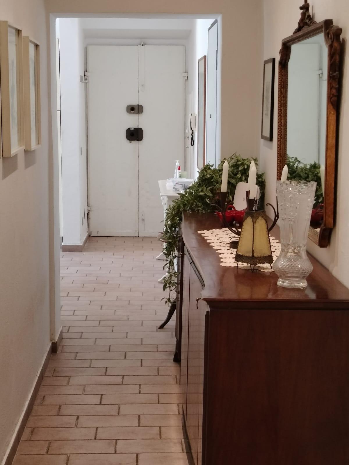 Immagine 27 di Appartamento in affitto  a Livorno