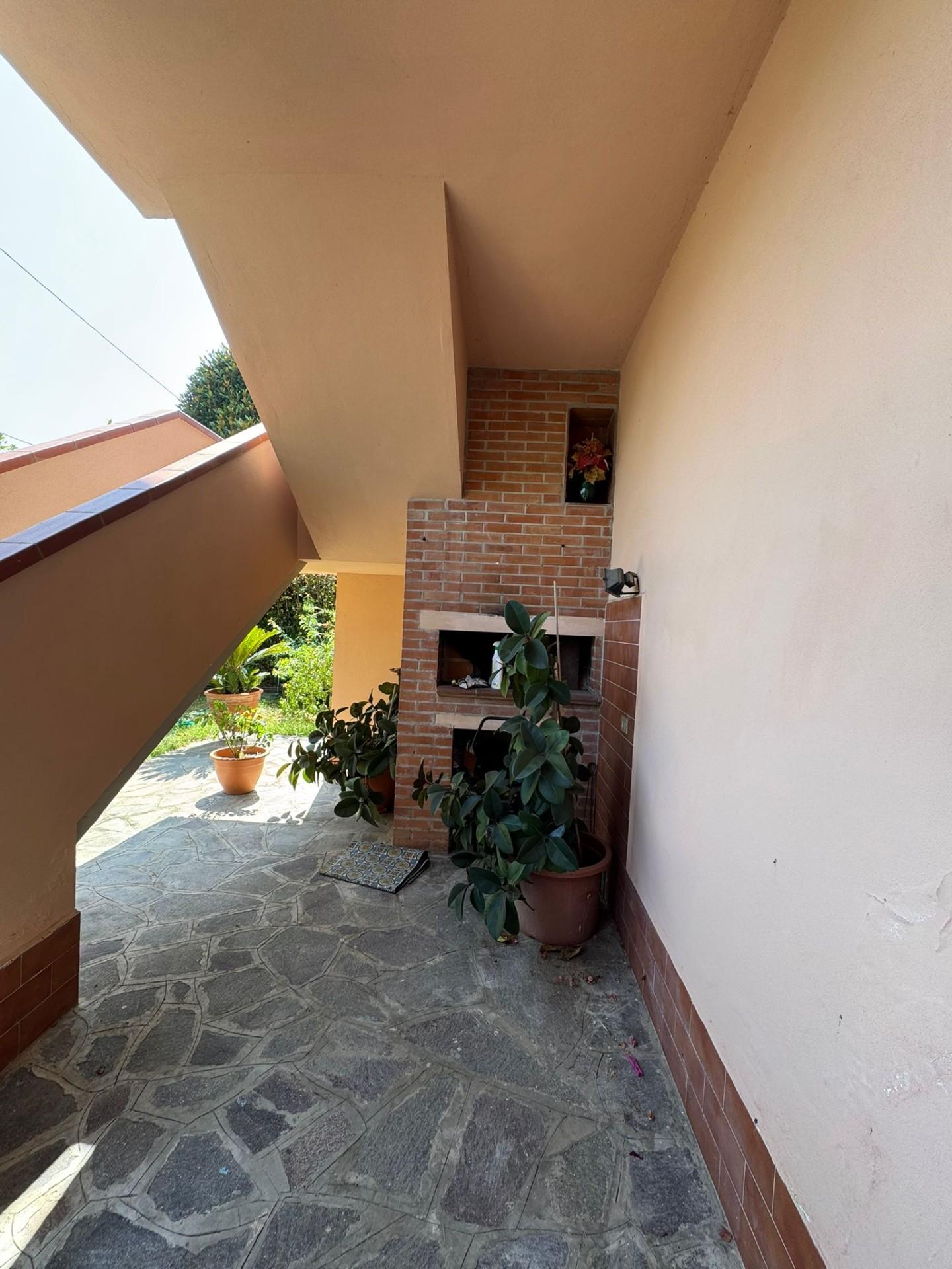 Immagine 8 di Casa bifamiliare in vendita  a San Giuliano Terme