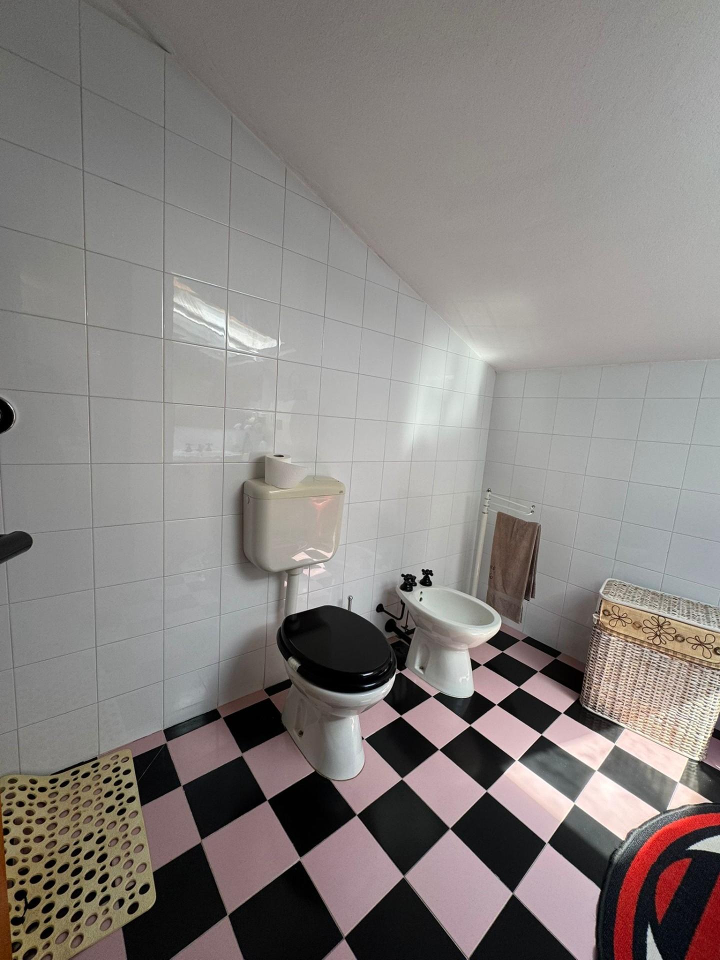 Immagine 36 di Casa bifamiliare in vendita  a San Giuliano Terme