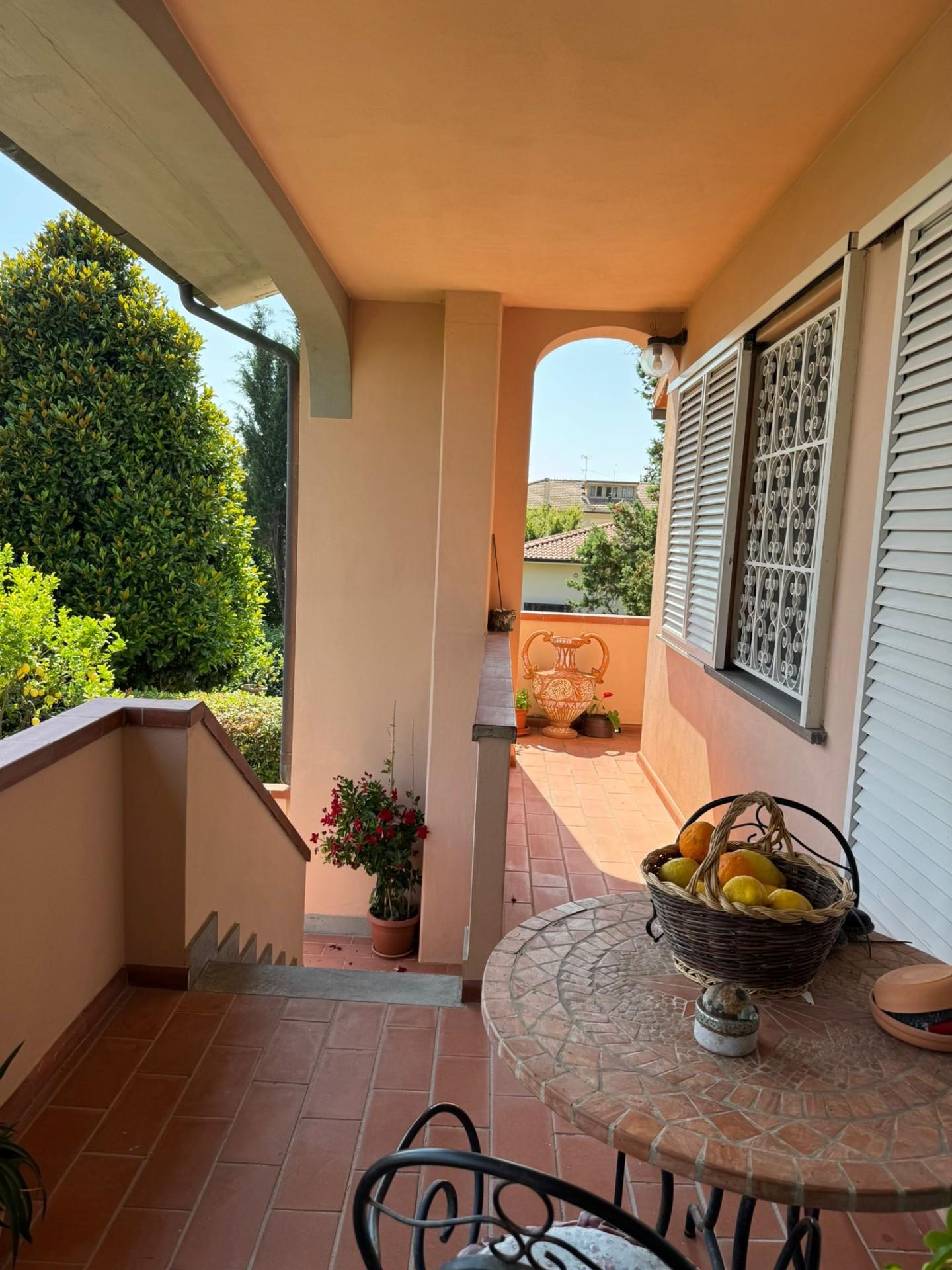 Immagine 3 di Casa bifamiliare in vendita  a San Giuliano Terme