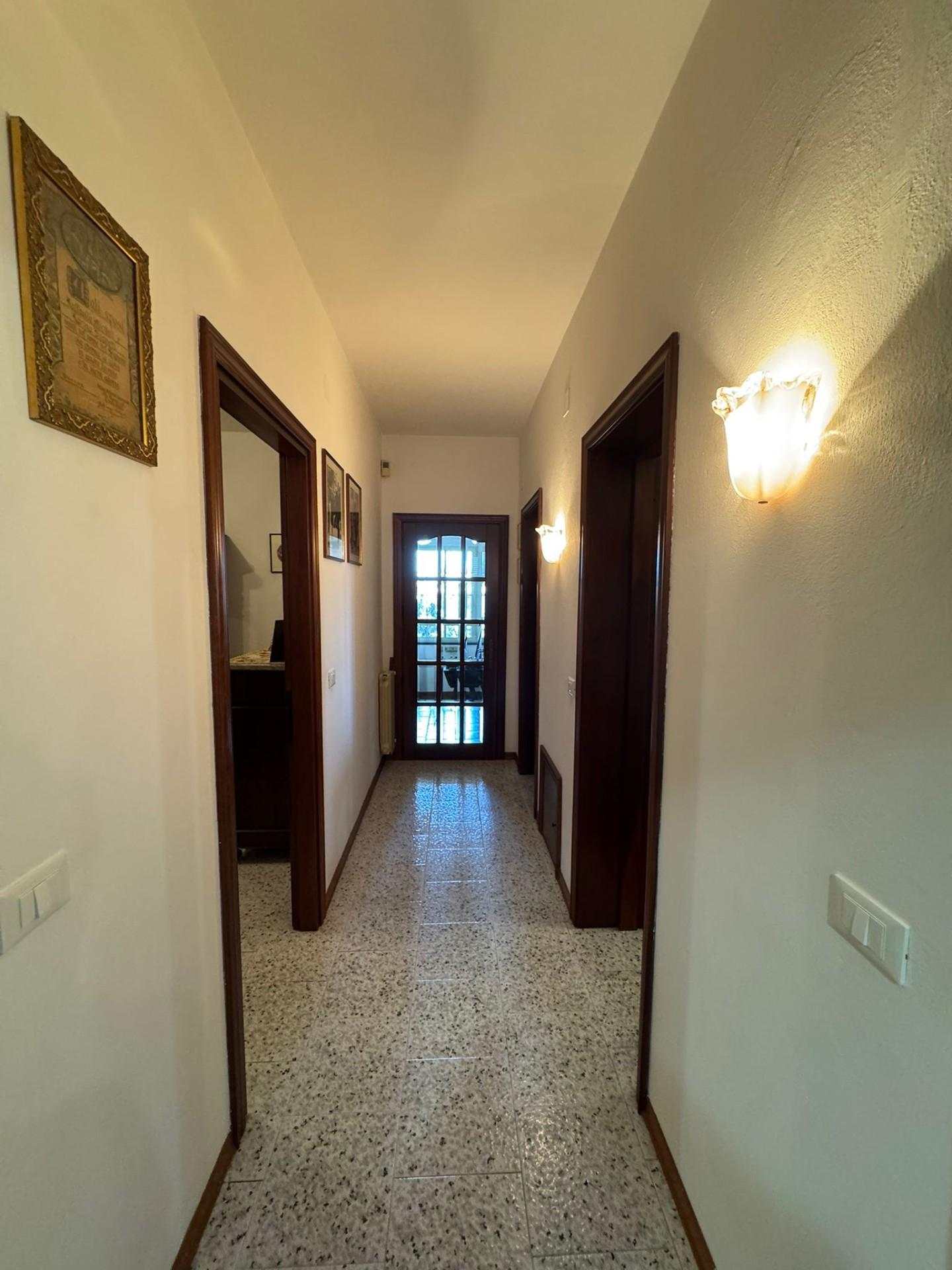 Immagine 29 di Casa bifamiliare in vendita  a San Giuliano Terme