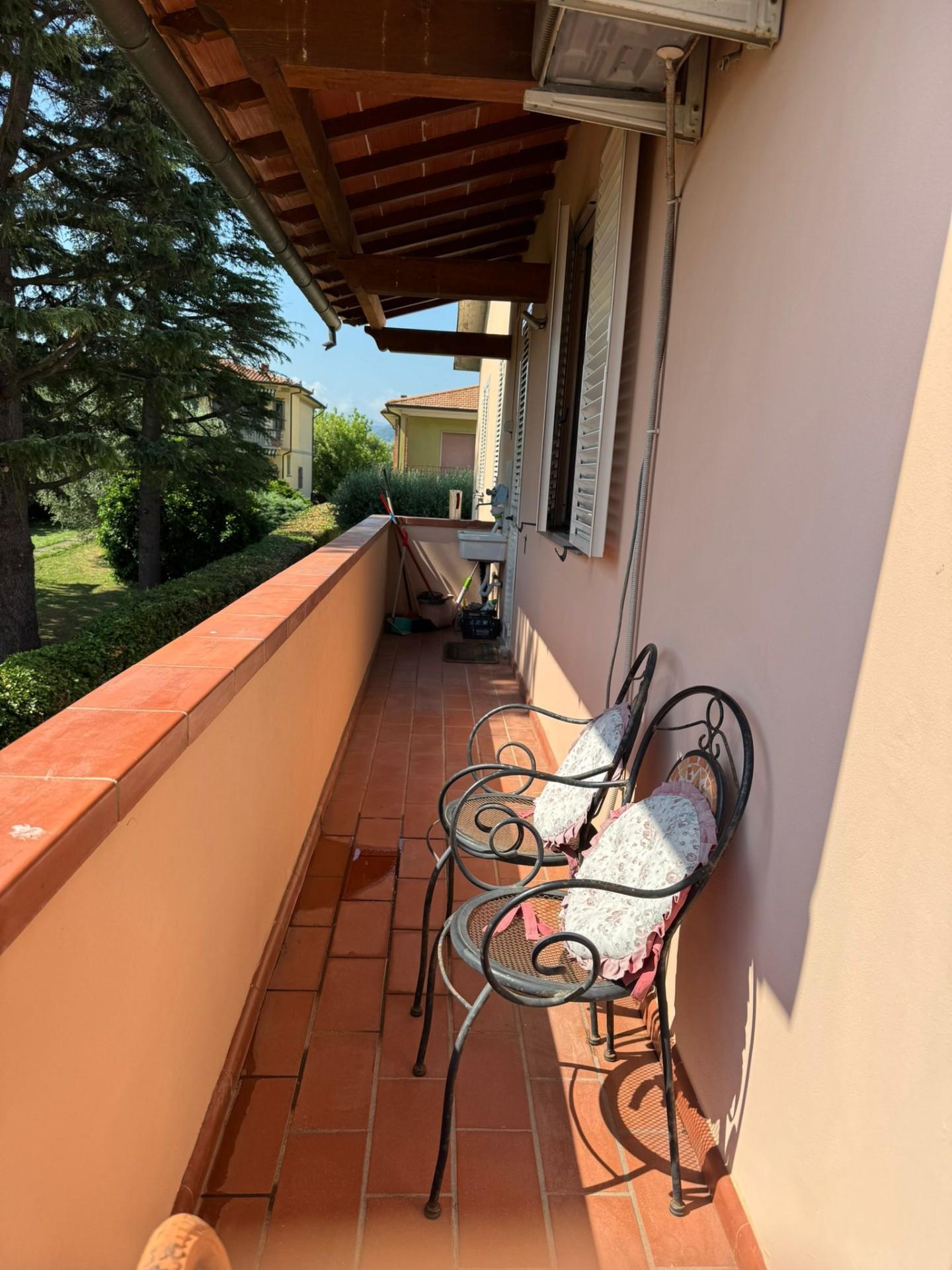 Immagine 5 di Casa bifamiliare in vendita  a San Giuliano Terme