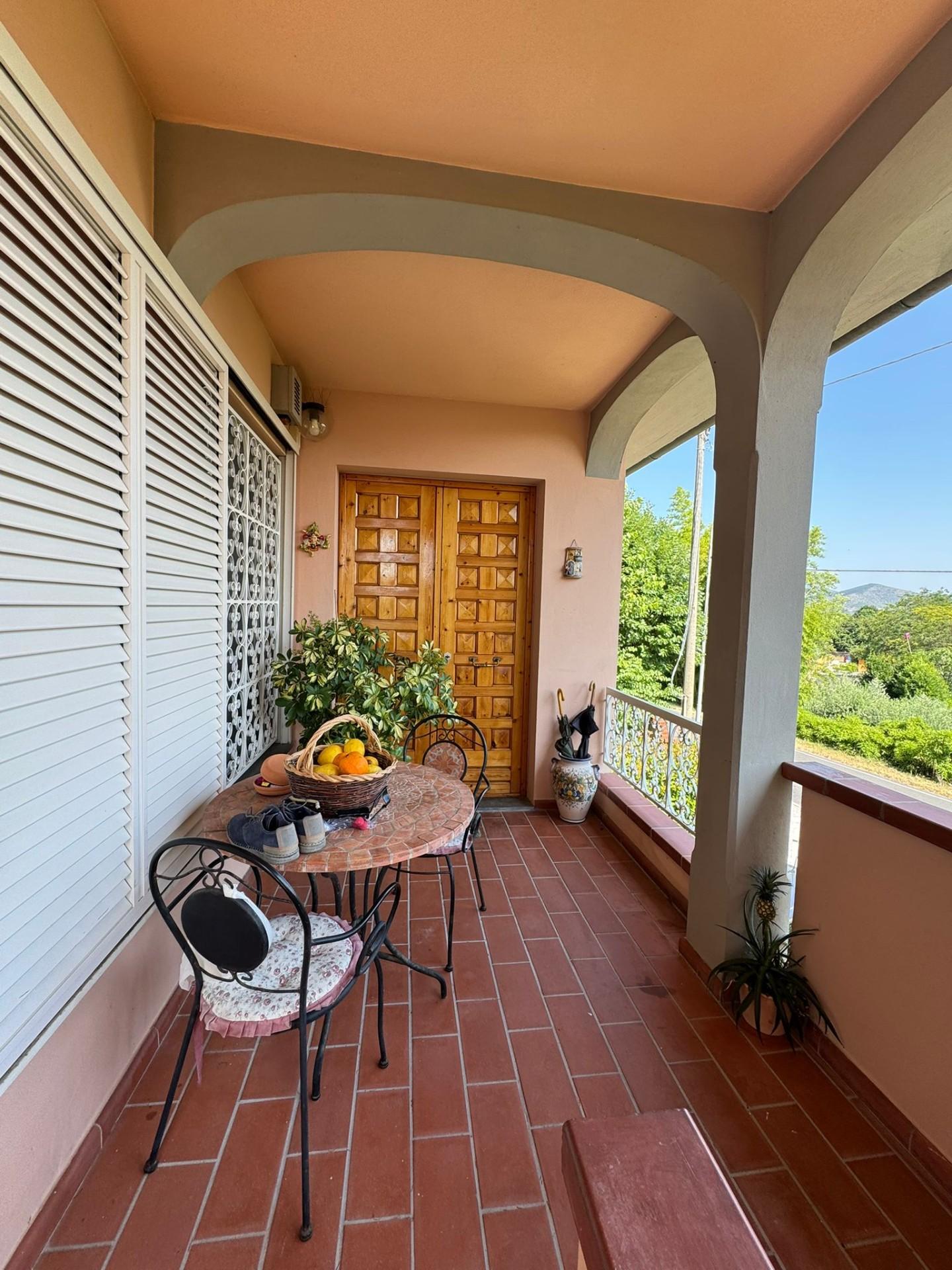 Immagine 4 di Casa bifamiliare in vendita  a San Giuliano Terme