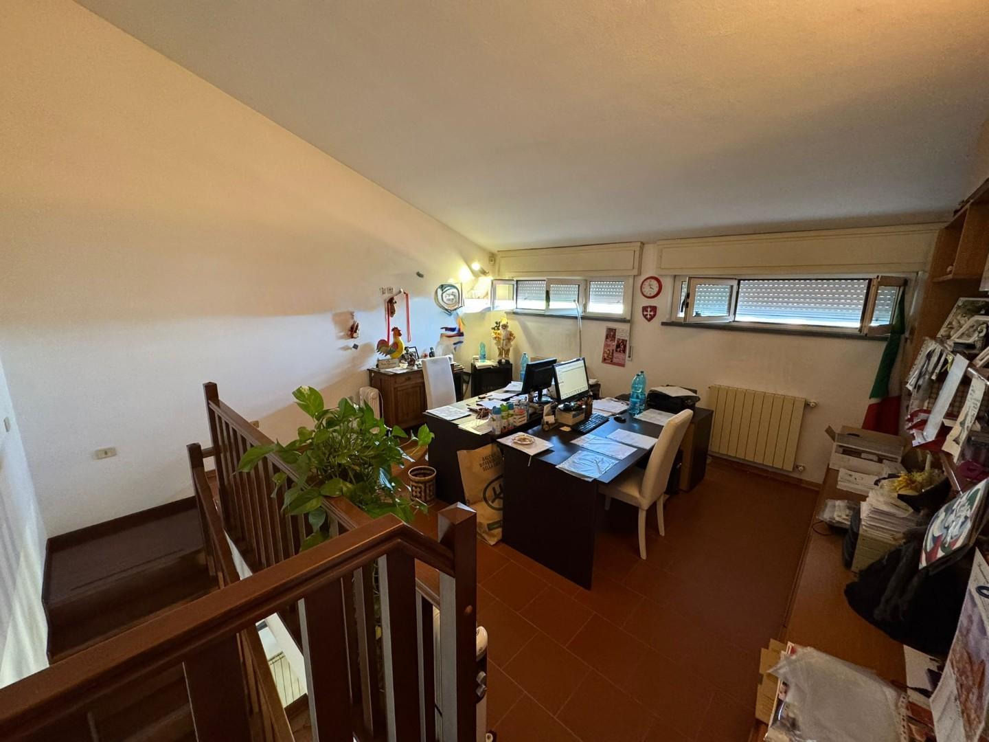 Immagine 30 di Casa bifamiliare in vendita  a San Giuliano Terme