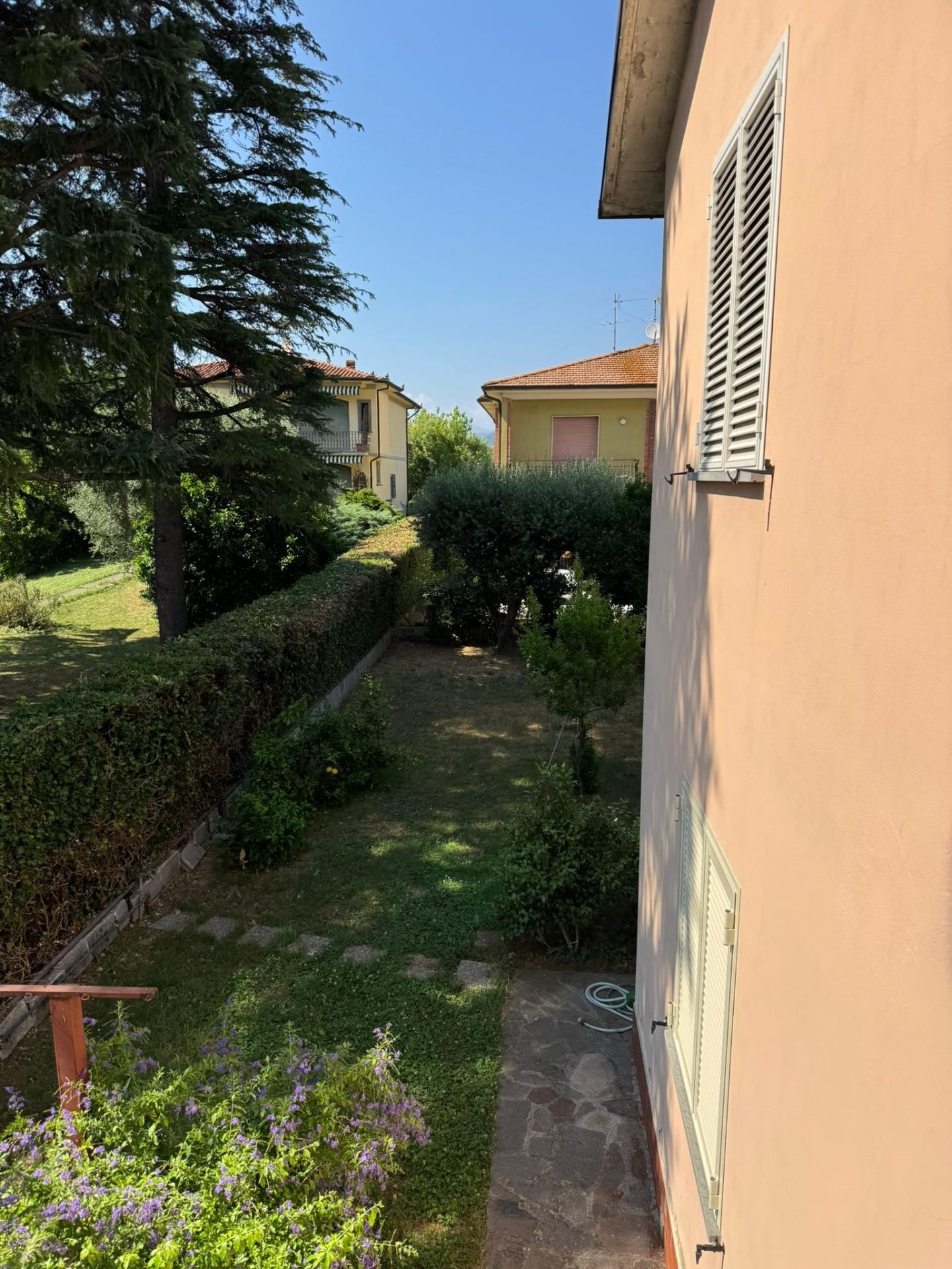 Immagine 7 di Casa bifamiliare in vendita  a San Giuliano Terme