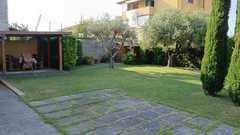 Immagine 3 di Villa in vendita  a Vecchiano