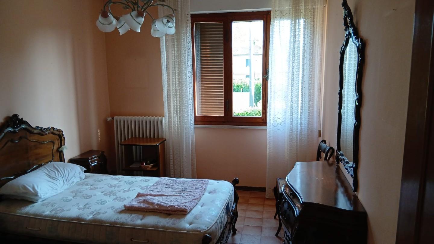 Immagine 15 di Villa in vendita  a Vecchiano