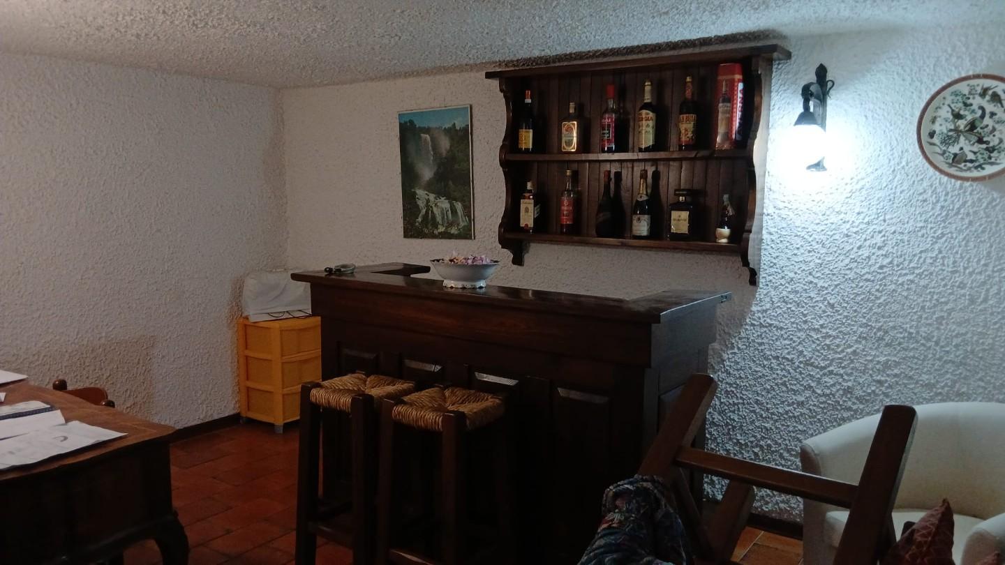 Immagine 8 di Villa in vendita  a Vecchiano